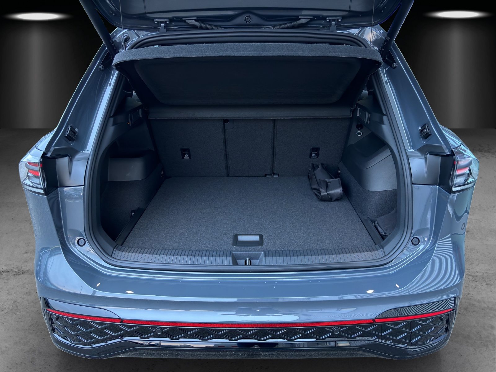 VW Tiguan R-Line, Essence, Occasion / Utilisé, Automatique - 7