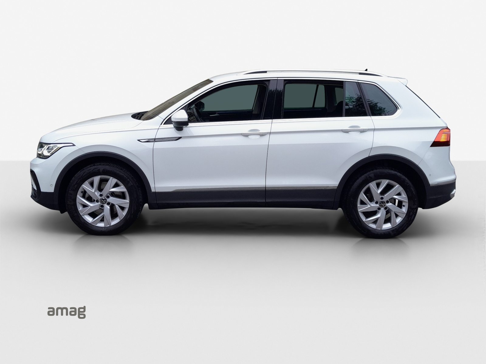 VW Tiguan Elegance, Diesel, Occasion / Gebraucht, Automatik - 2