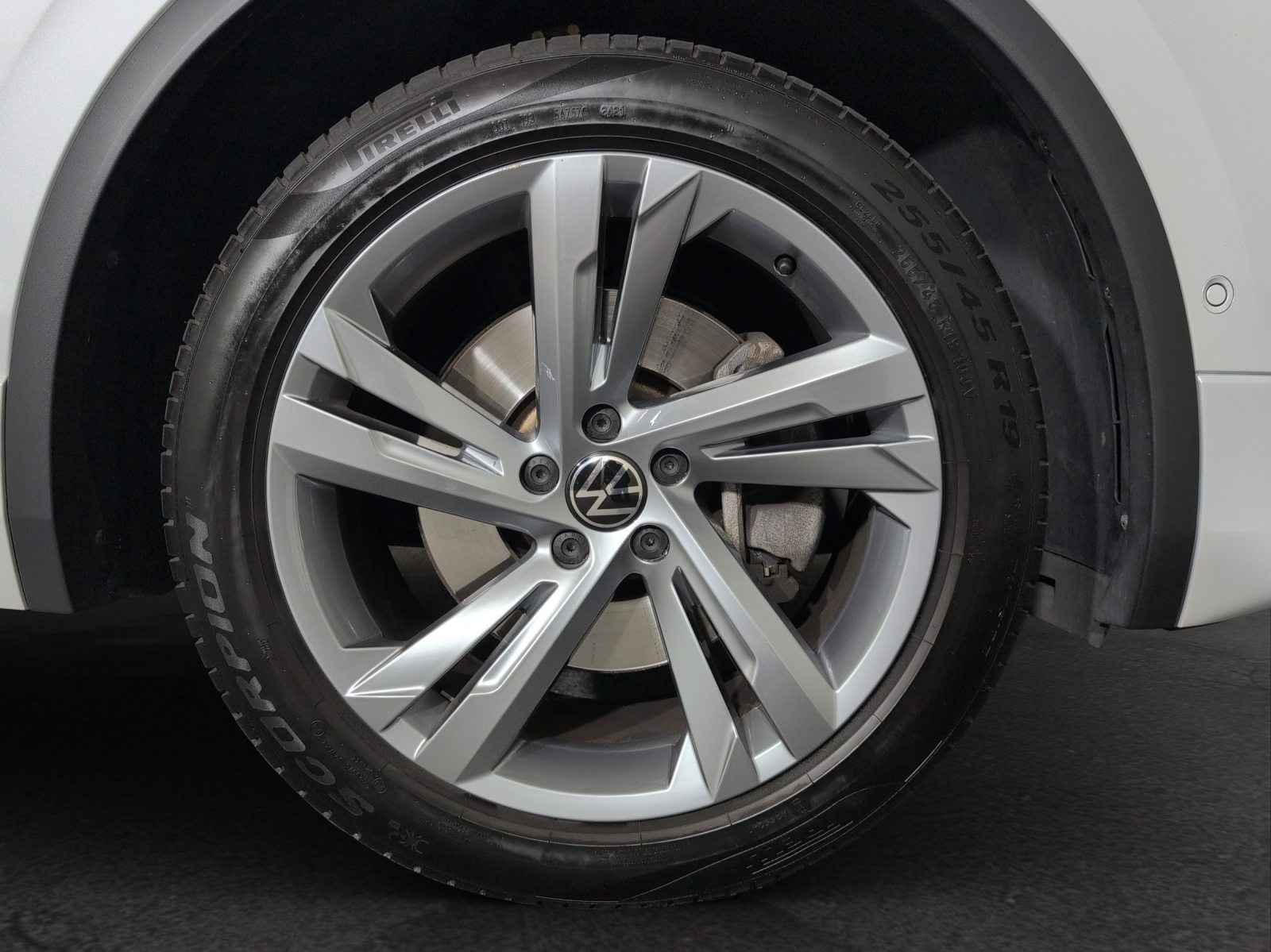 VW Tiguan R-Line, Benzina, Occasioni / Usate, Automatico - 6