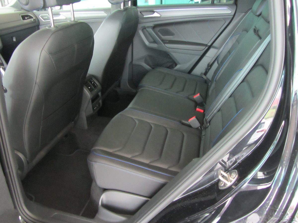 VW Tiguan 2.0TSI R 4Motion DSG, Essence, Occasion / Utilisé, Automatique - 6