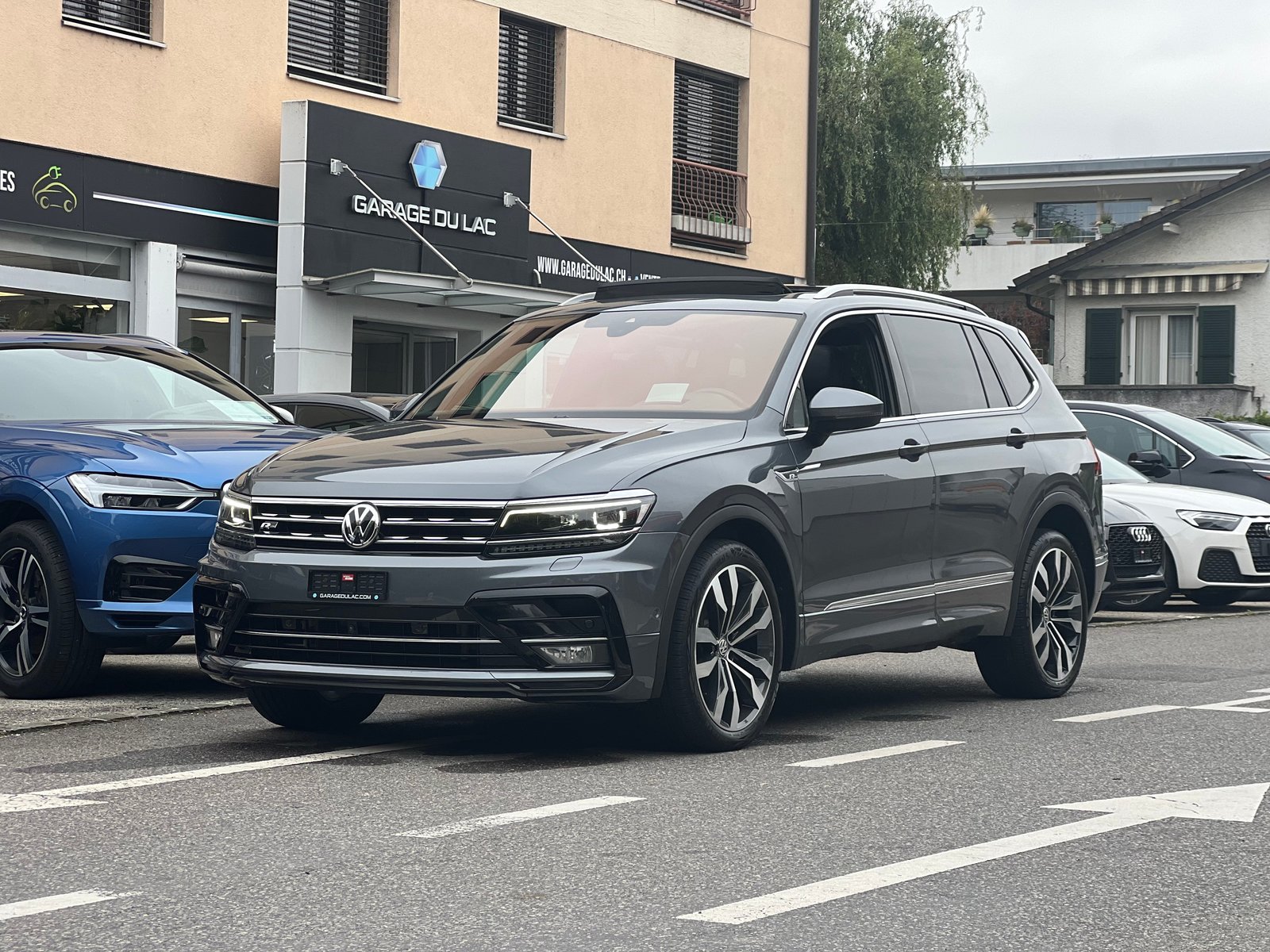 VW Tiguan Allspace 2.0TSI Highline 4Motion DSG R-Line