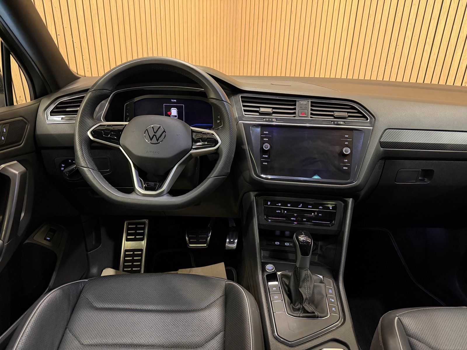 VW Tiguan Allspace 2.0 TDI SCR R-Line 4Motion DSG *7 Plätzer*, Diesel, Occasion / Utilisé, Automatique - 6