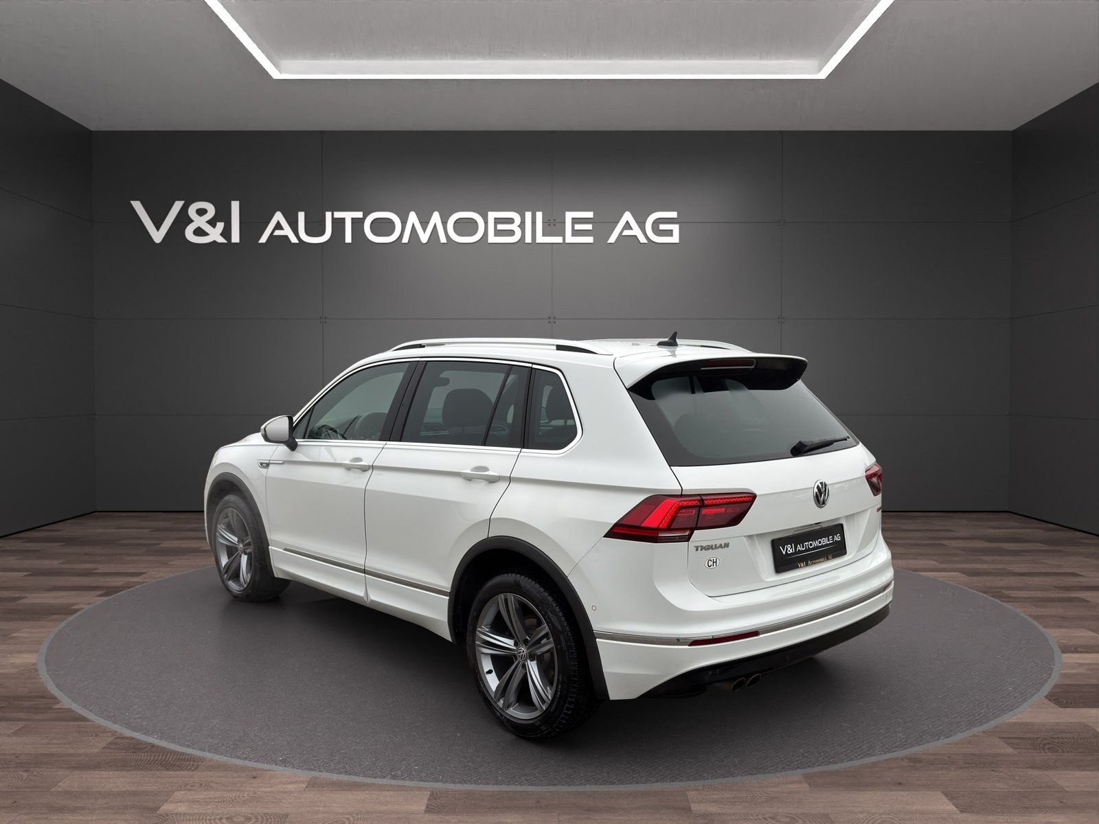 VW Tiguan 2.0TSI R-Line Highline 4Motion DSG, Essence, Occasion / Utilisé, Automatique - 4