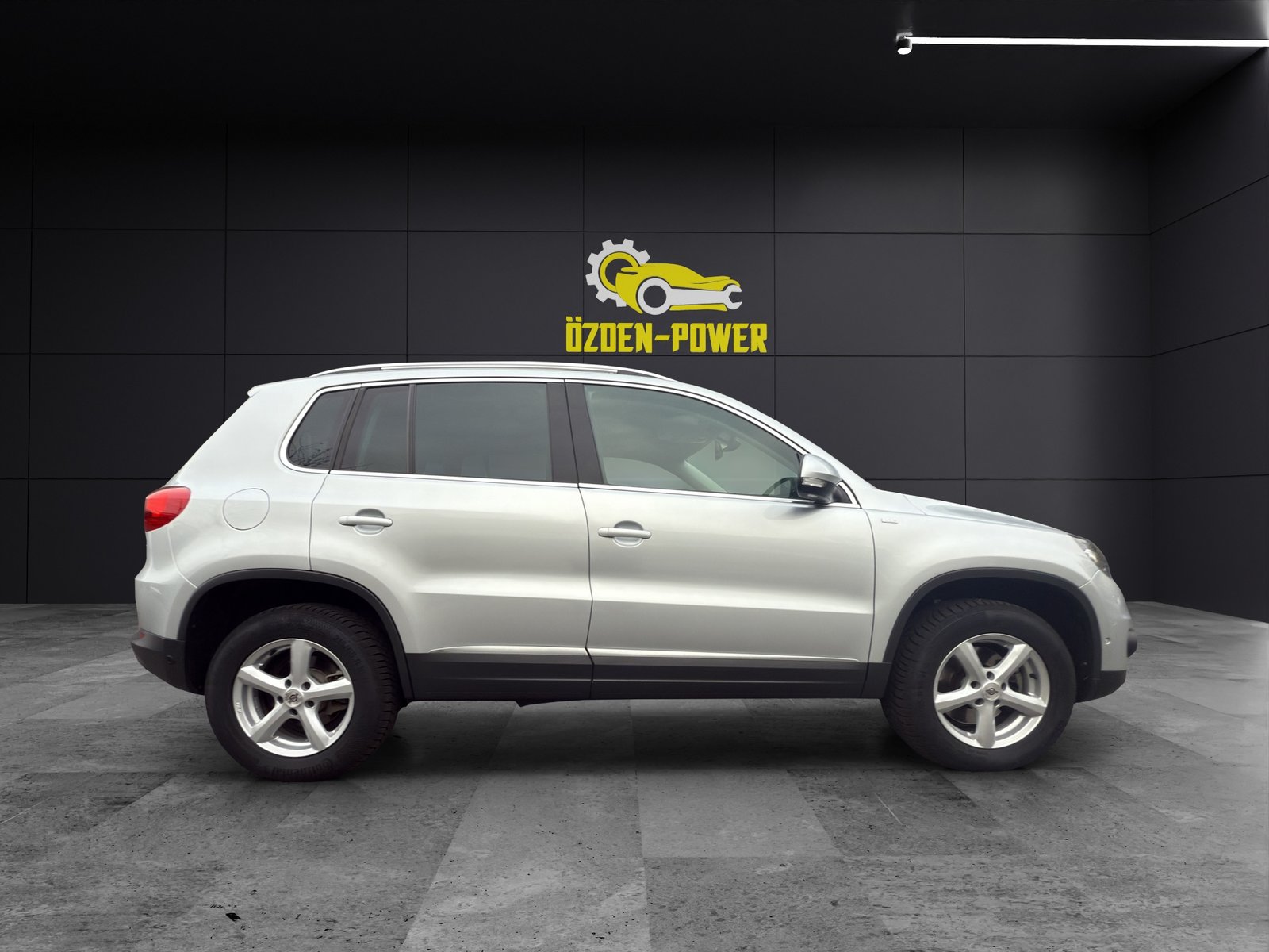 VW Tiguan 2.0 TDI BMT Cup R-Line 4Motion DSG, Diesel, Occasioni / Usate, Automatico - 5