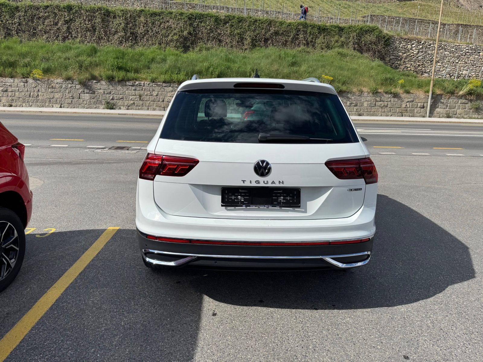 VW Tiguan Elegance, Benzin, Occasion / Gebraucht, Automatik - 4