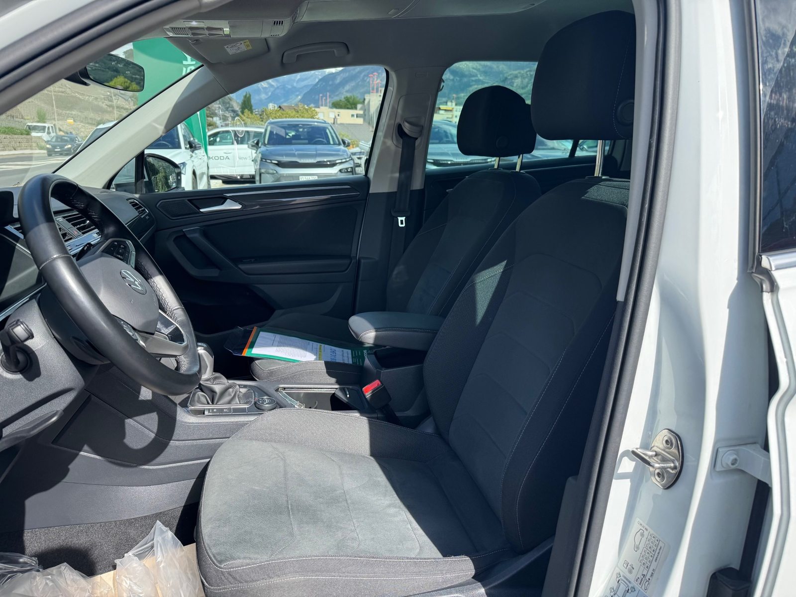 VW Tiguan Elegance, Benzin, Occasion / Gebraucht, Automatik - 5