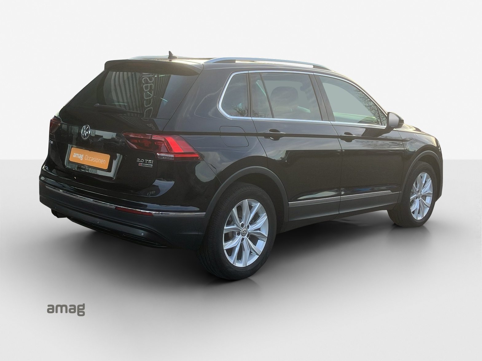 VW Tiguan Highline, Petrol, Second hand / Used, Automatic - 5
