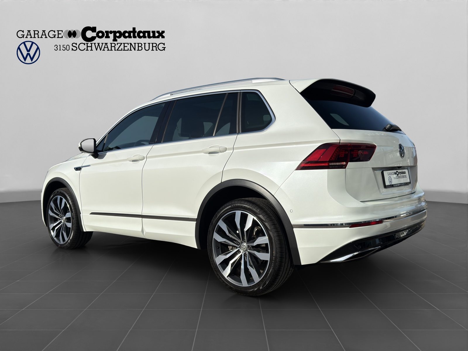 VW NEW Tiguan Highline, Diesel, Second hand / Used, Automatic - 4