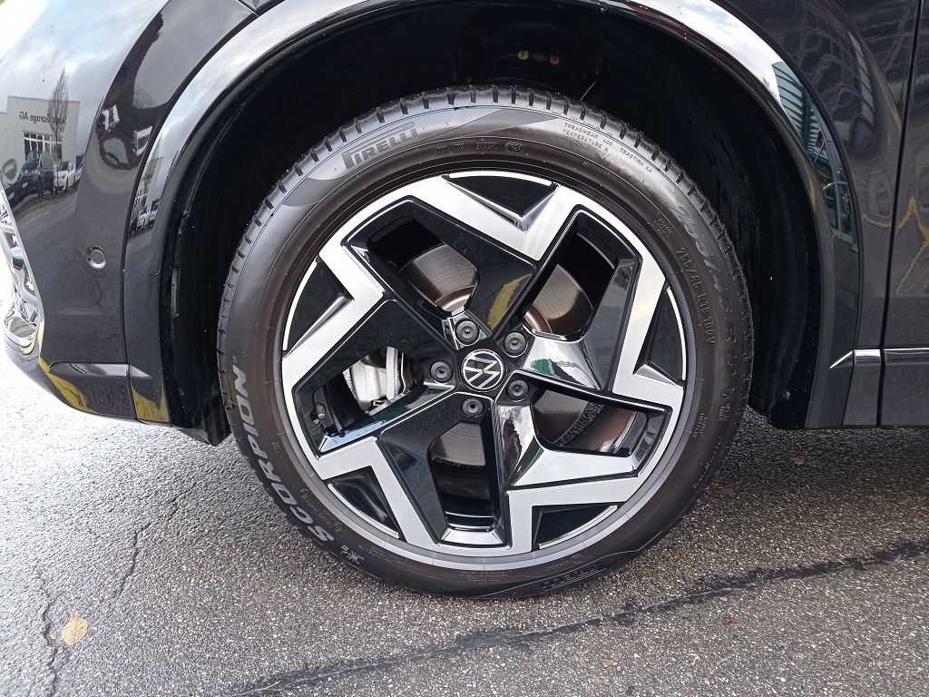 VW Tiguan R-Line, Diesel, Second hand / Used, Automatic - 4