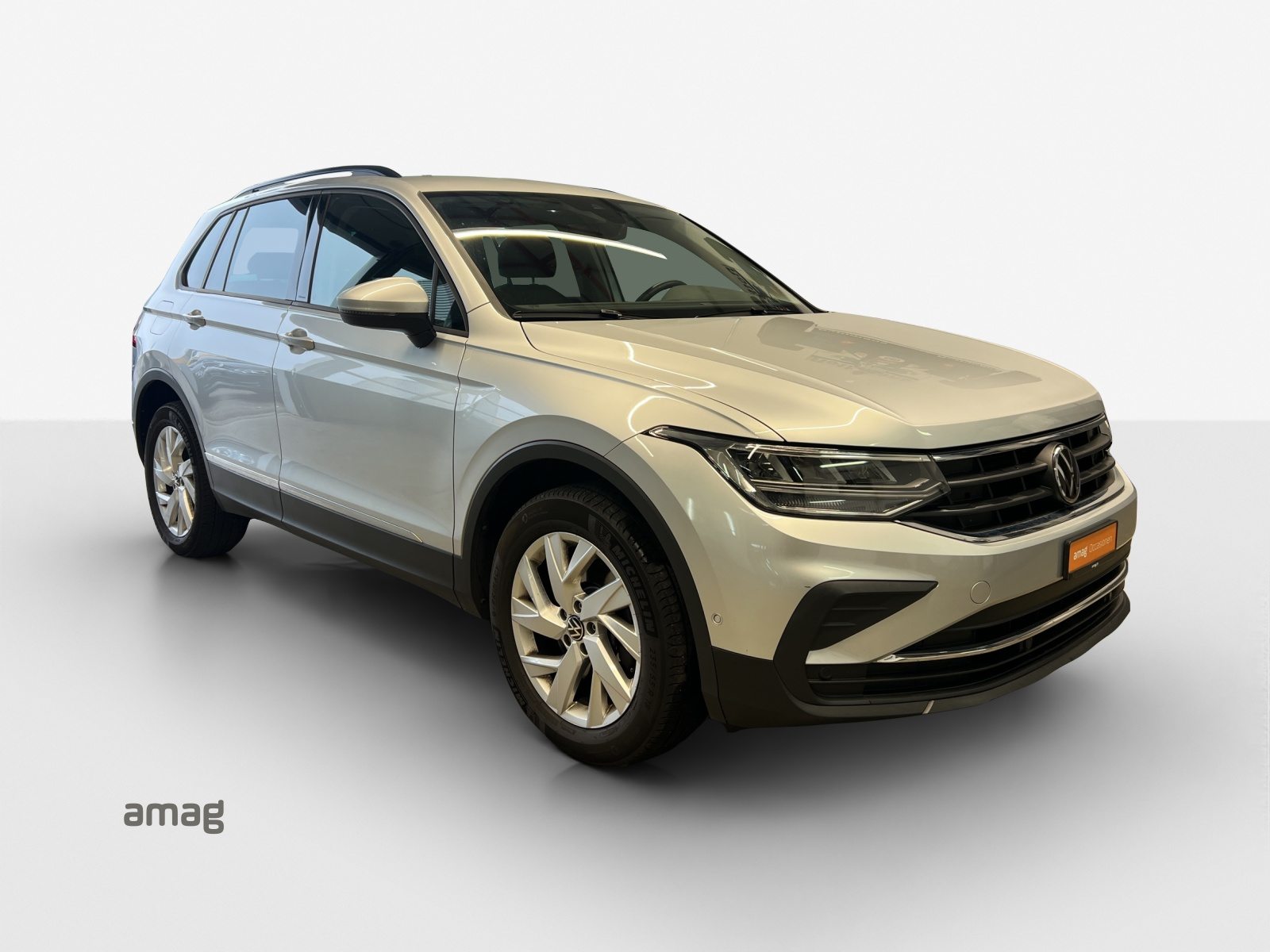VW Tiguan Life, Essence, Occasion / Utilisé, Automatique - 6