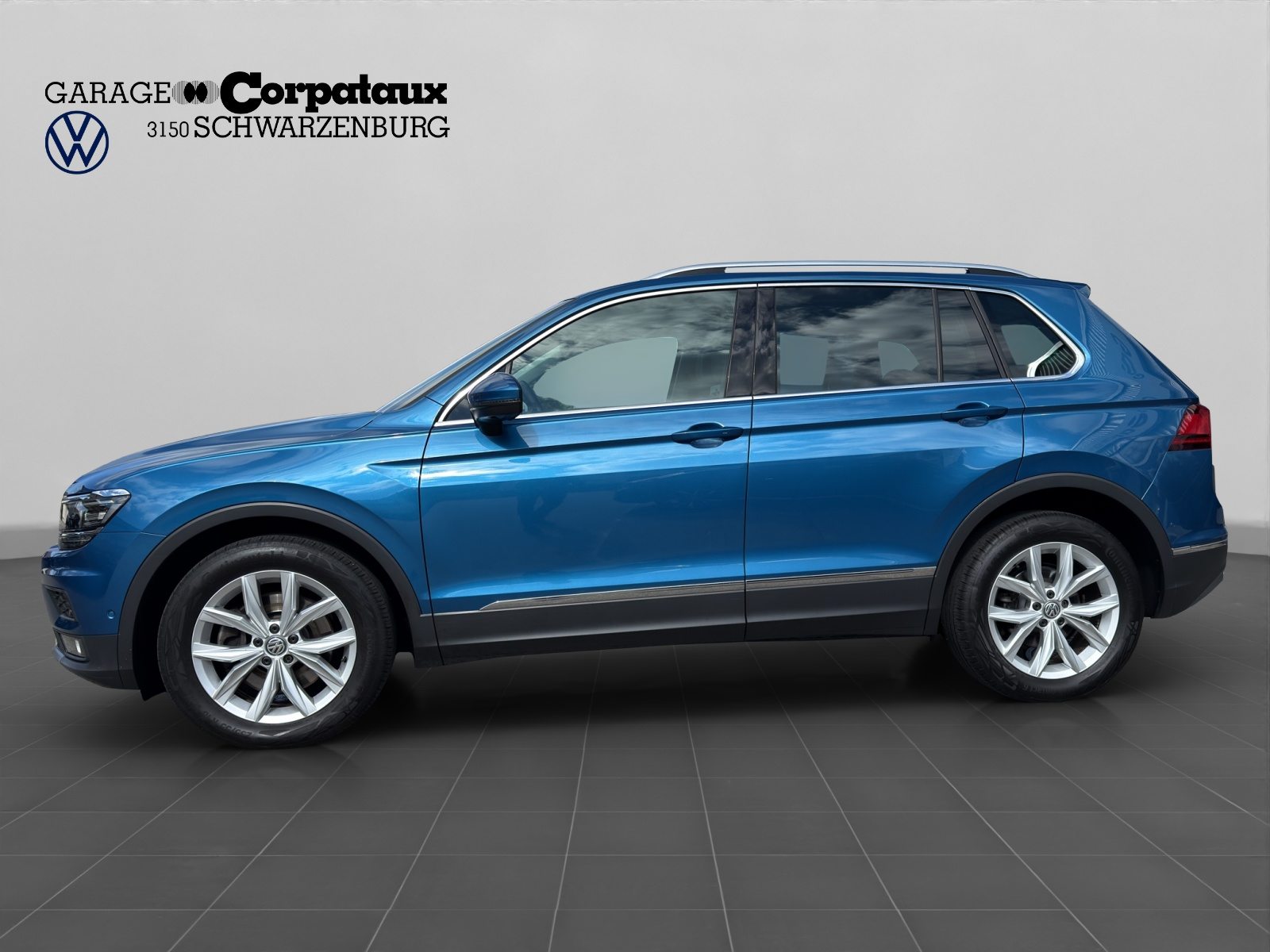 VW Tiguan Highline, Petrol, Second hand / Used, Automatic - 3