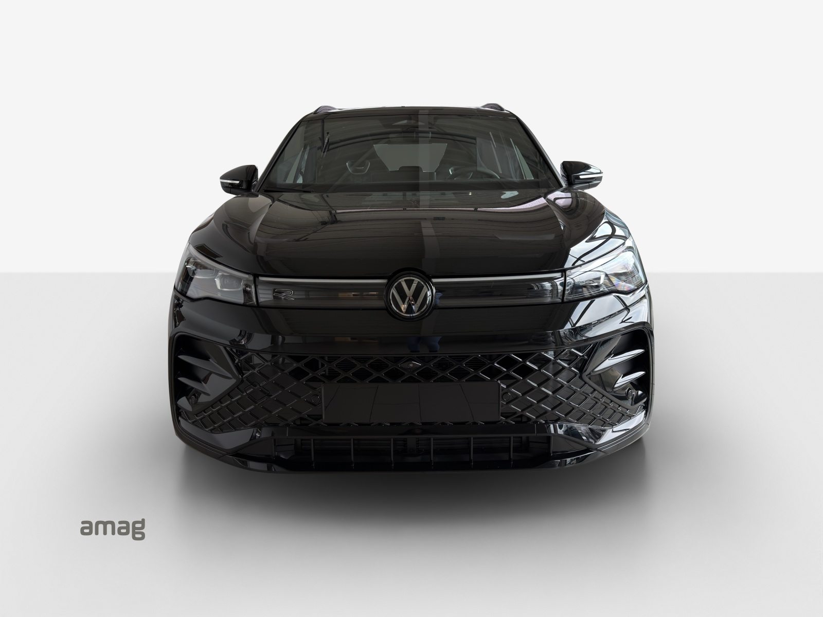 VW Tiguan R-Line, Petrol, Second hand / Used, Automatic - 7