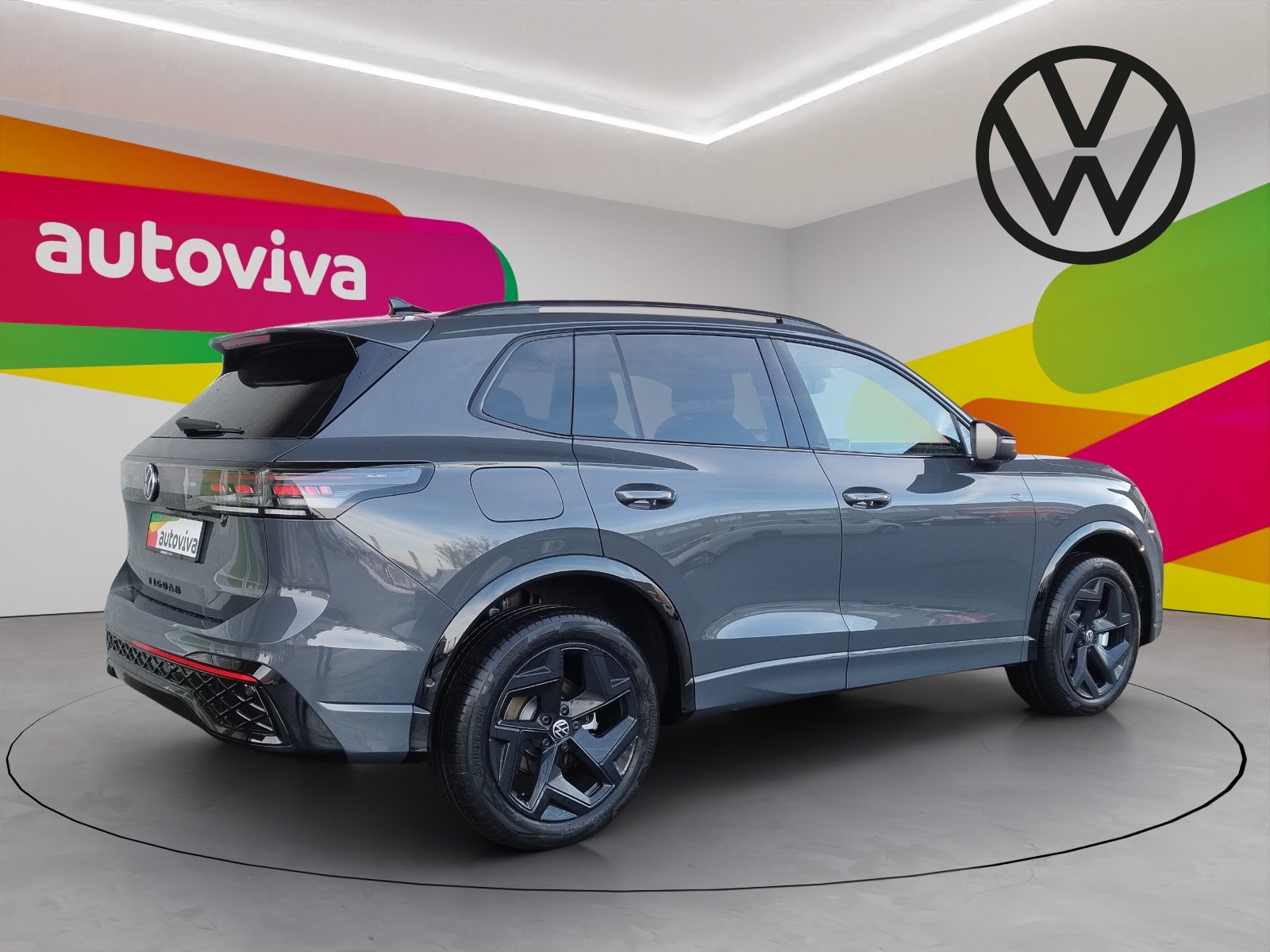 VW Tiguan R-Line, Voll-Hybrid Benzin/Elektro, Occasion / Gebraucht, Automatik - 3
