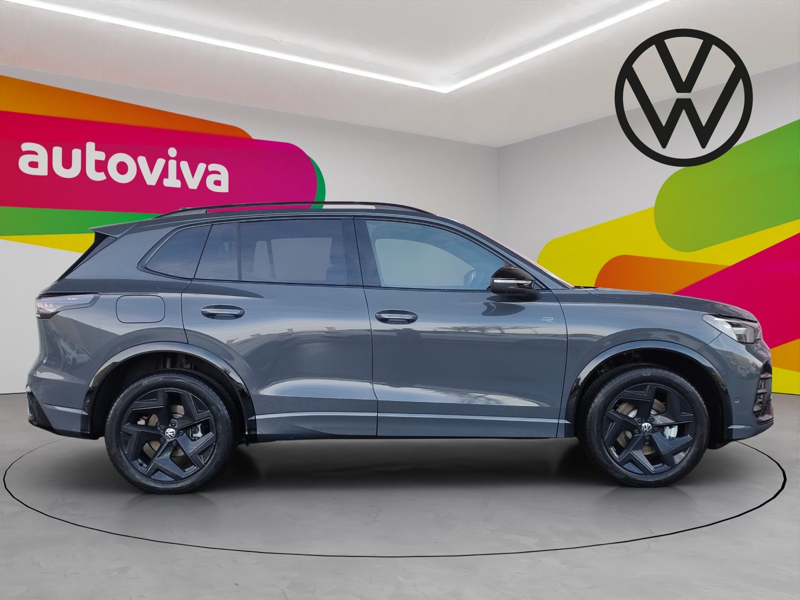 VW Tiguan R-Line, Voll-Hybrid Benzin/Elektro, Occasion / Gebraucht, Automatik - 4