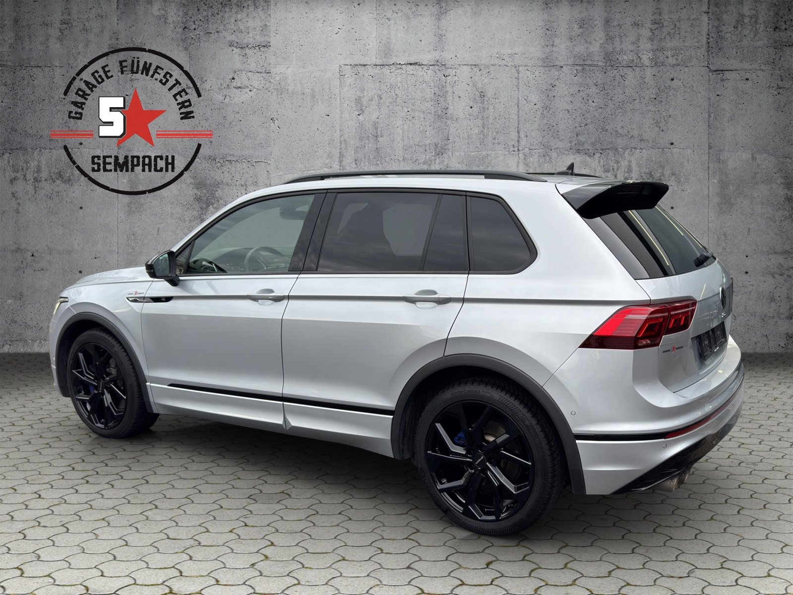 VW Tiguan 2.0TSI R 4Motion DSG, Petrol, Second hand / Used, Automatic - 4