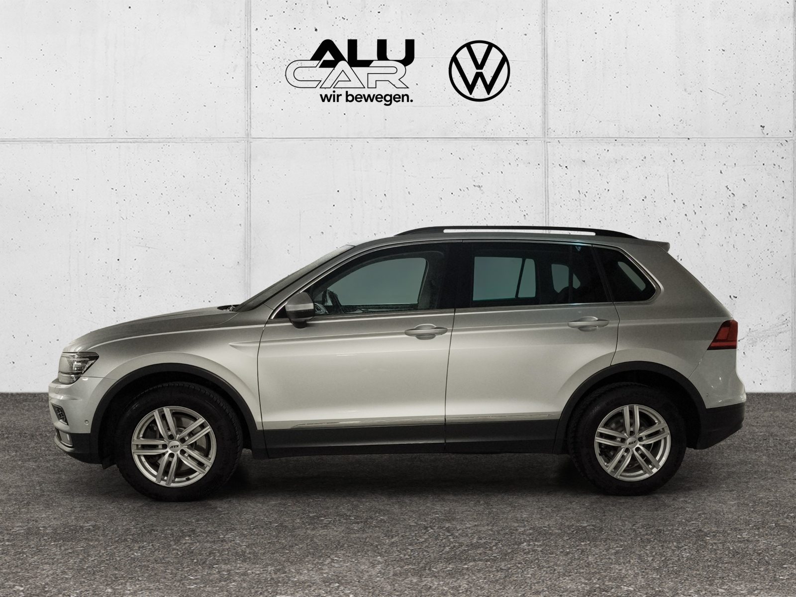 VW Tiguan Comfortline, Benzina, Occasioni / Usate, Automatico - 2