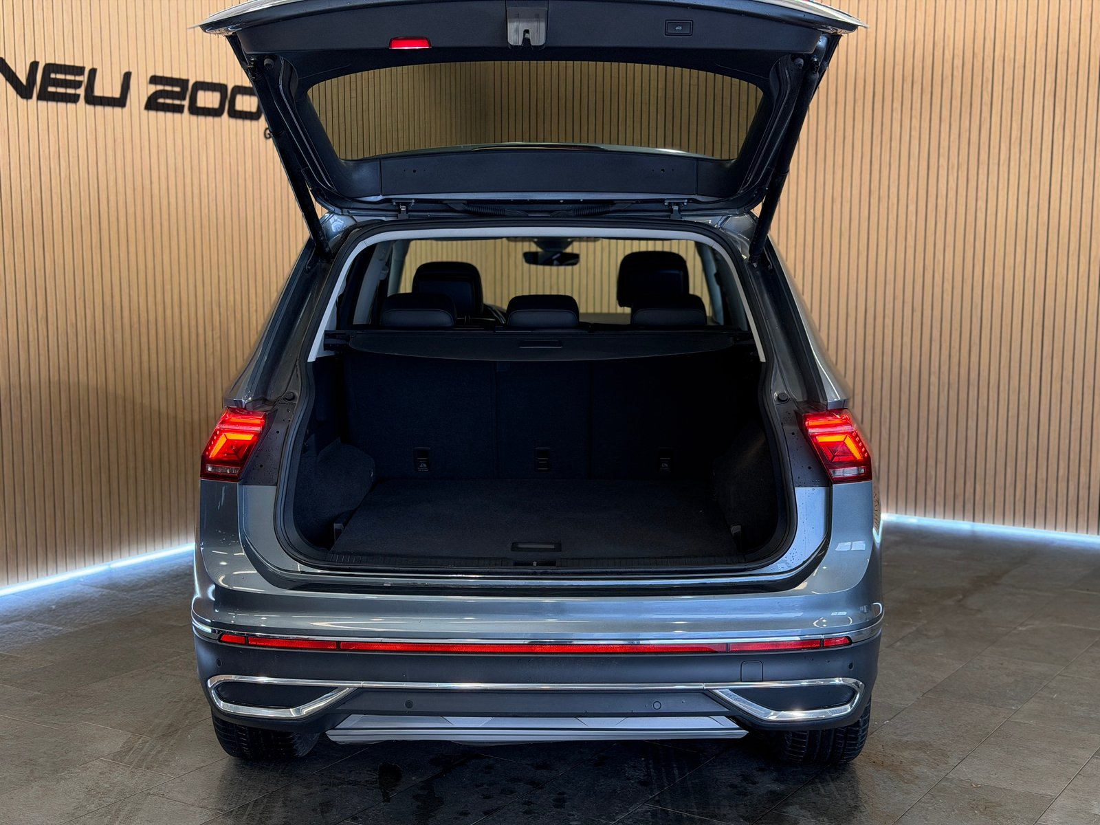 VW Tiguan Allspace 2.0 TDI SCR Elegance 4Motion DSG, Diesel, Occasion / Gebraucht, Automatik - 4