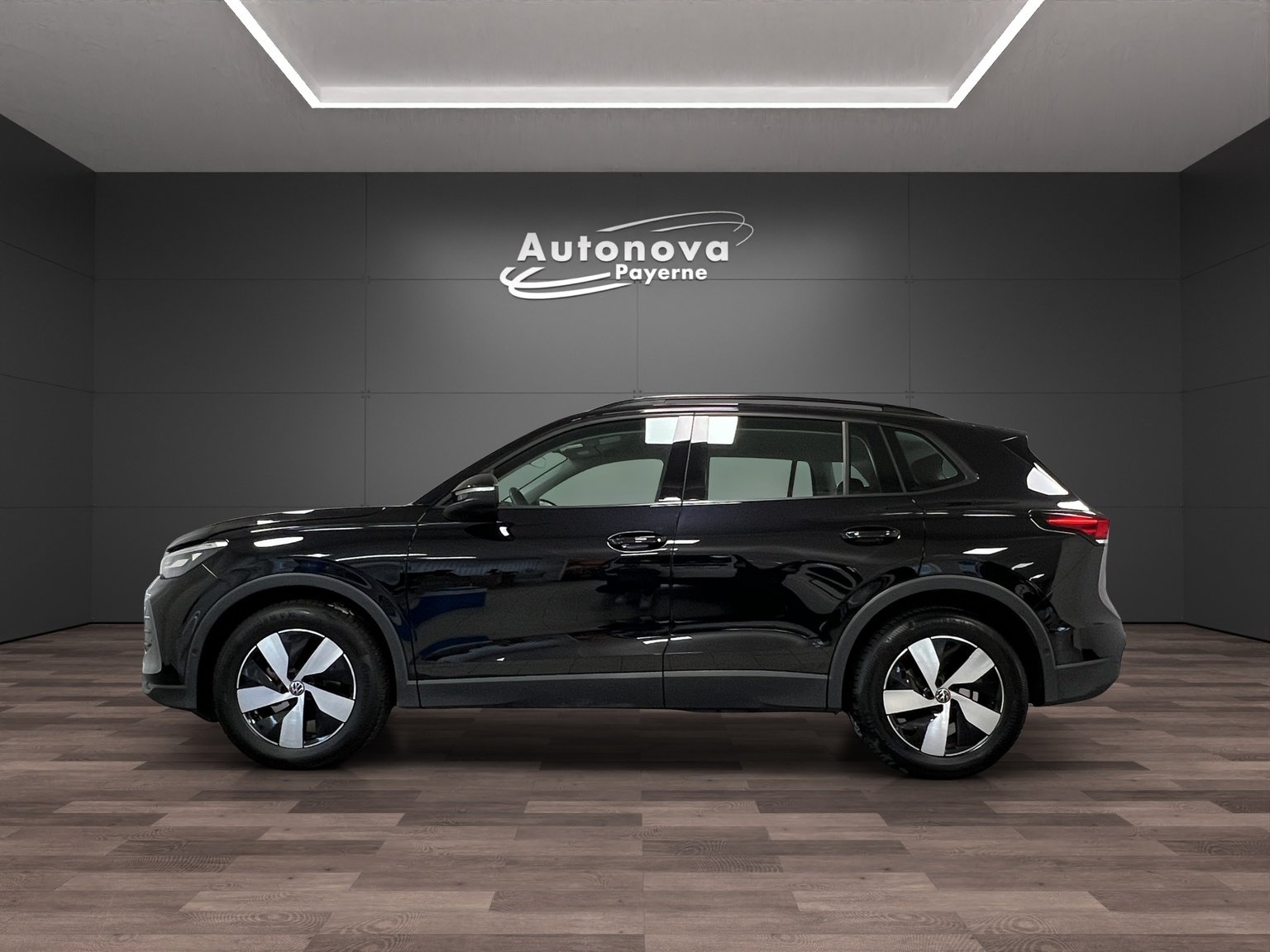 VW Tiguan 1.5 TSI evo2 mHEV Life DSG, Mild-Hybrid Petrol/Electric, Second hand / Used, Automatic - 3