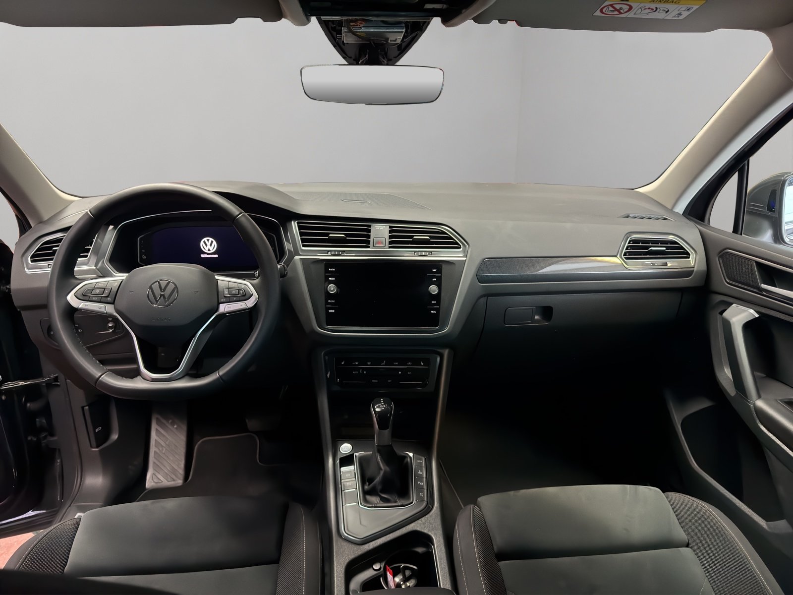 VW Tiguan 1.4TSI PHEV Elegance DSG, Plug-in-Hybrid Benzin/Elektro, Occasion / Gebraucht, Automatik - 5
