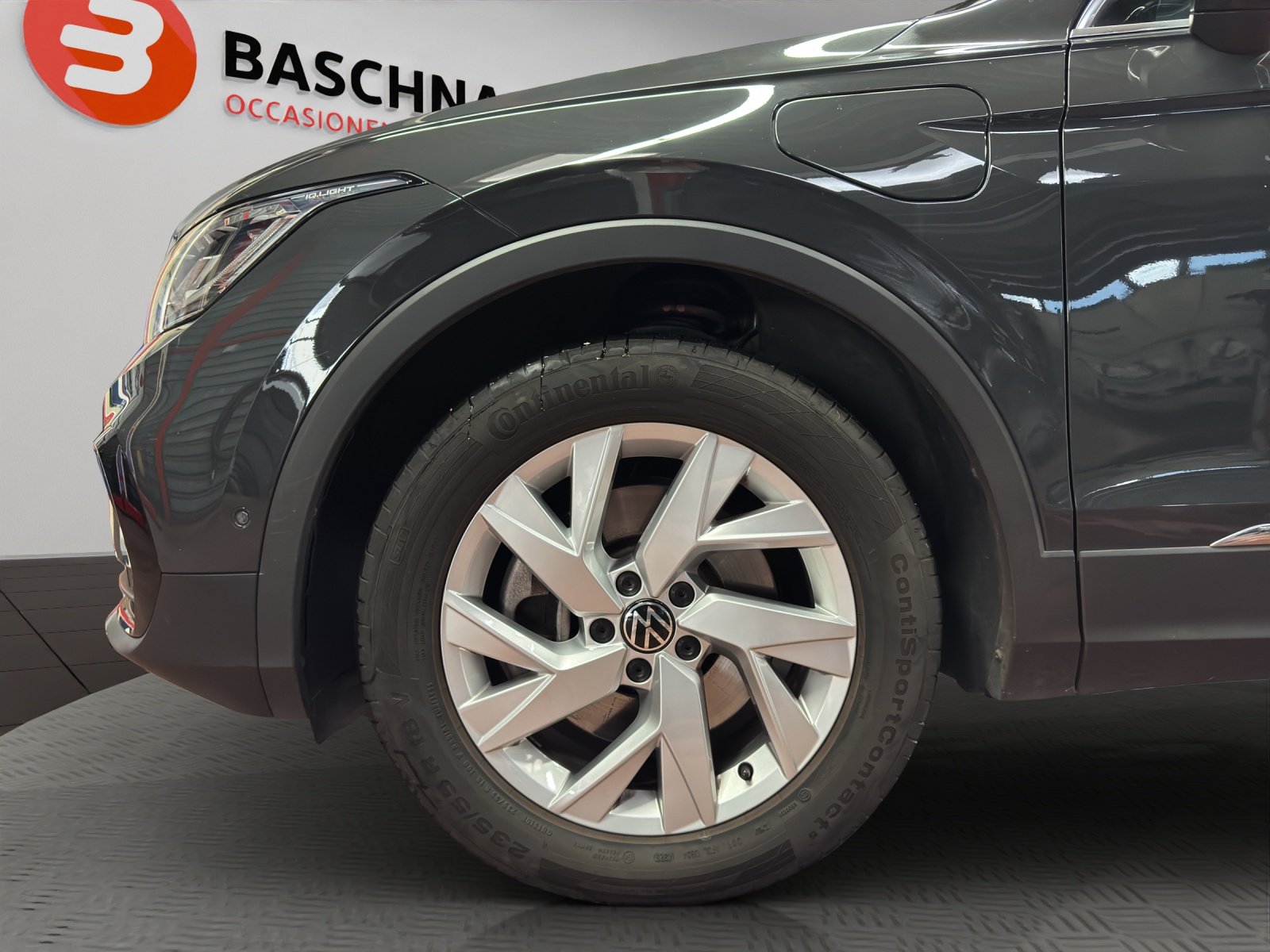 VW Tiguan 1.4TSI PHEV Elegance DSG, Plug-in-Hybrid Benzin/Elektro, Occasion / Gebraucht, Automatik - 6