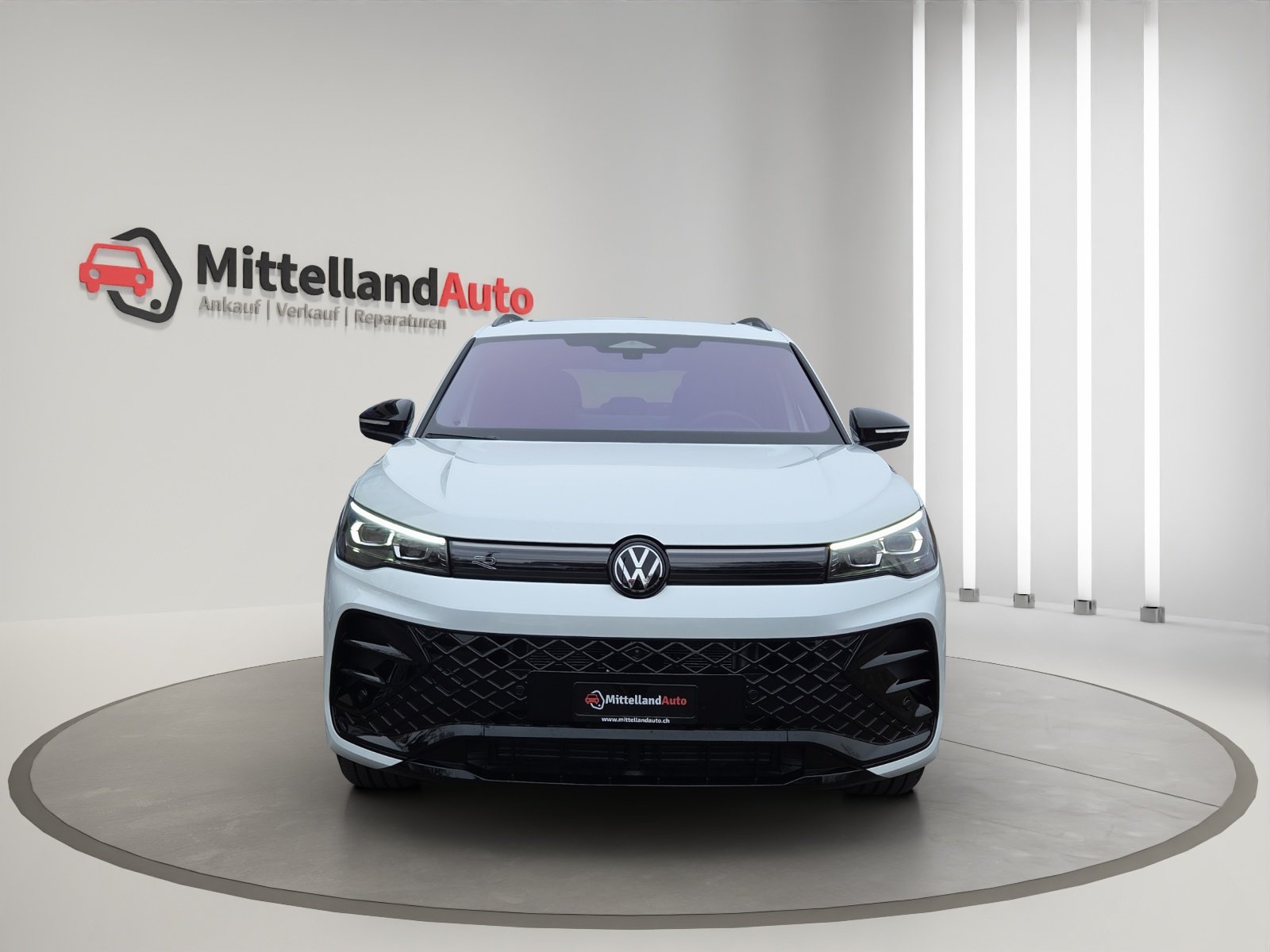 VW Tiguan 2.0 TDI SCR R-Line 4Motion DSG, Diesel, Occasioni / Usate, Automatico - 2