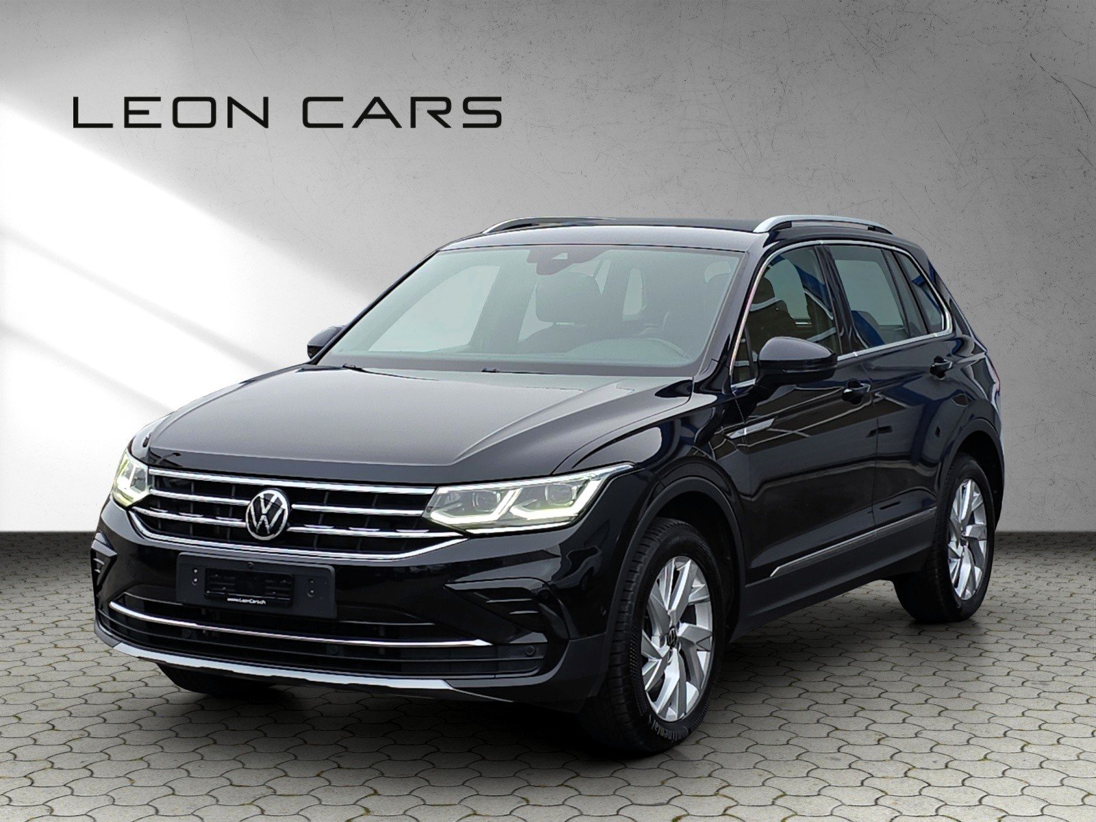 VW Tiguan 2.0 TDI SCR Elegance 4Motion DSG mit AHK