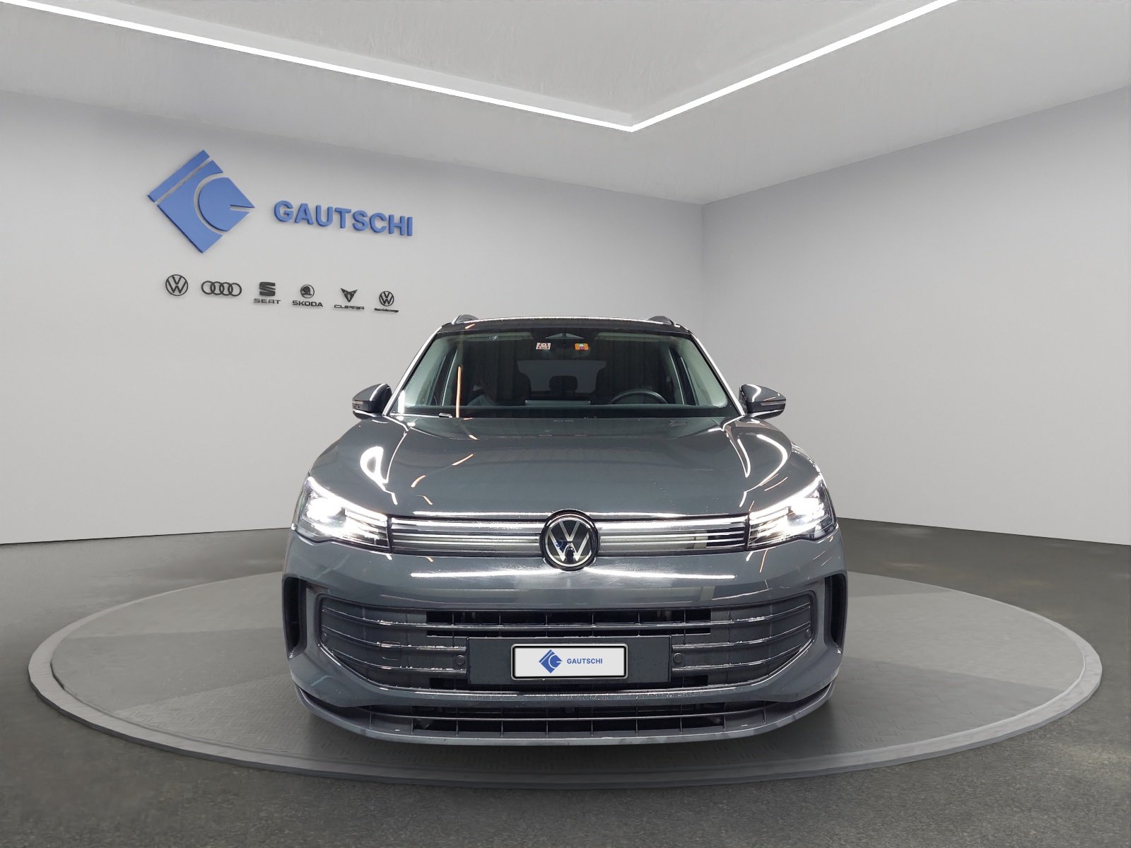 VW Tiguan 1.5 TSI evo2 mHEV DSG, Mild-Hybrid Petrol/Electric, Second hand / Used, Automatic - 5
