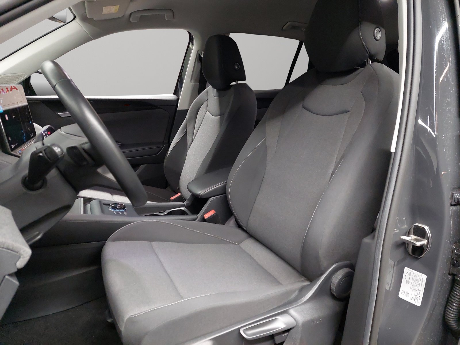 VW Tiguan 1.5 TSI evo2 mHEV DSG, Mild-Hybrid Petrol/Electric, Second hand / Used, Automatic - 6