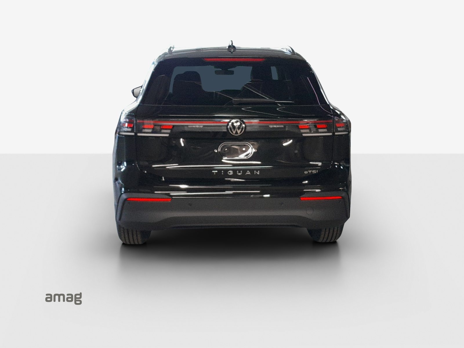 VW Tiguan UNITED, Essence, Occasion / Utilisé, Automatique - 4