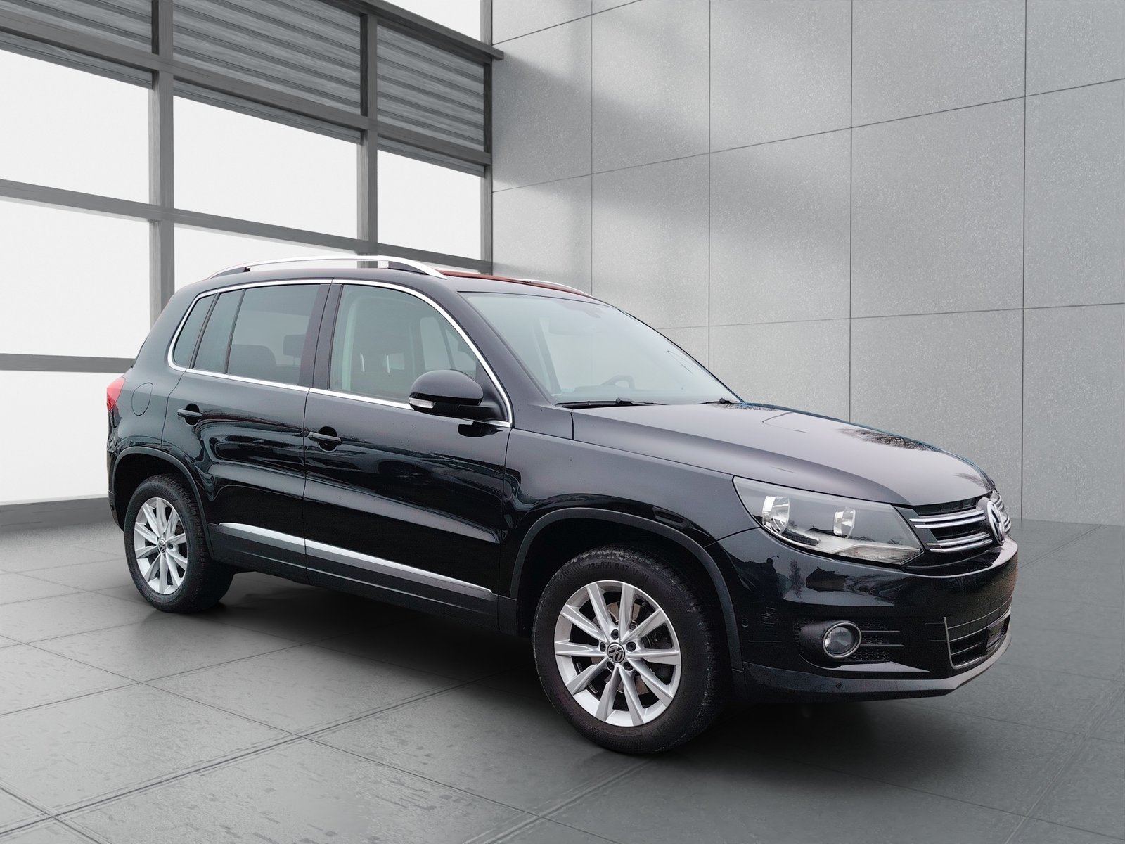 VW Tiguan 2.0 TDI BlueMotion TrackStyle 4Motion DSG, Diesel, Occasion / Gebraucht, Automatik - 2
