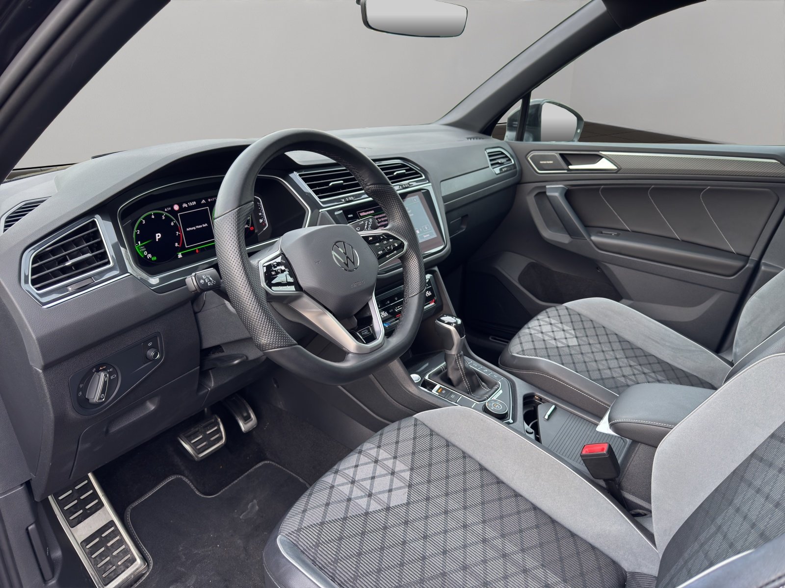 VW Tiguan 2.0TSI R-Line 4Motion DSG, Essence, Occasion / Utilisé, Automatique - 4
