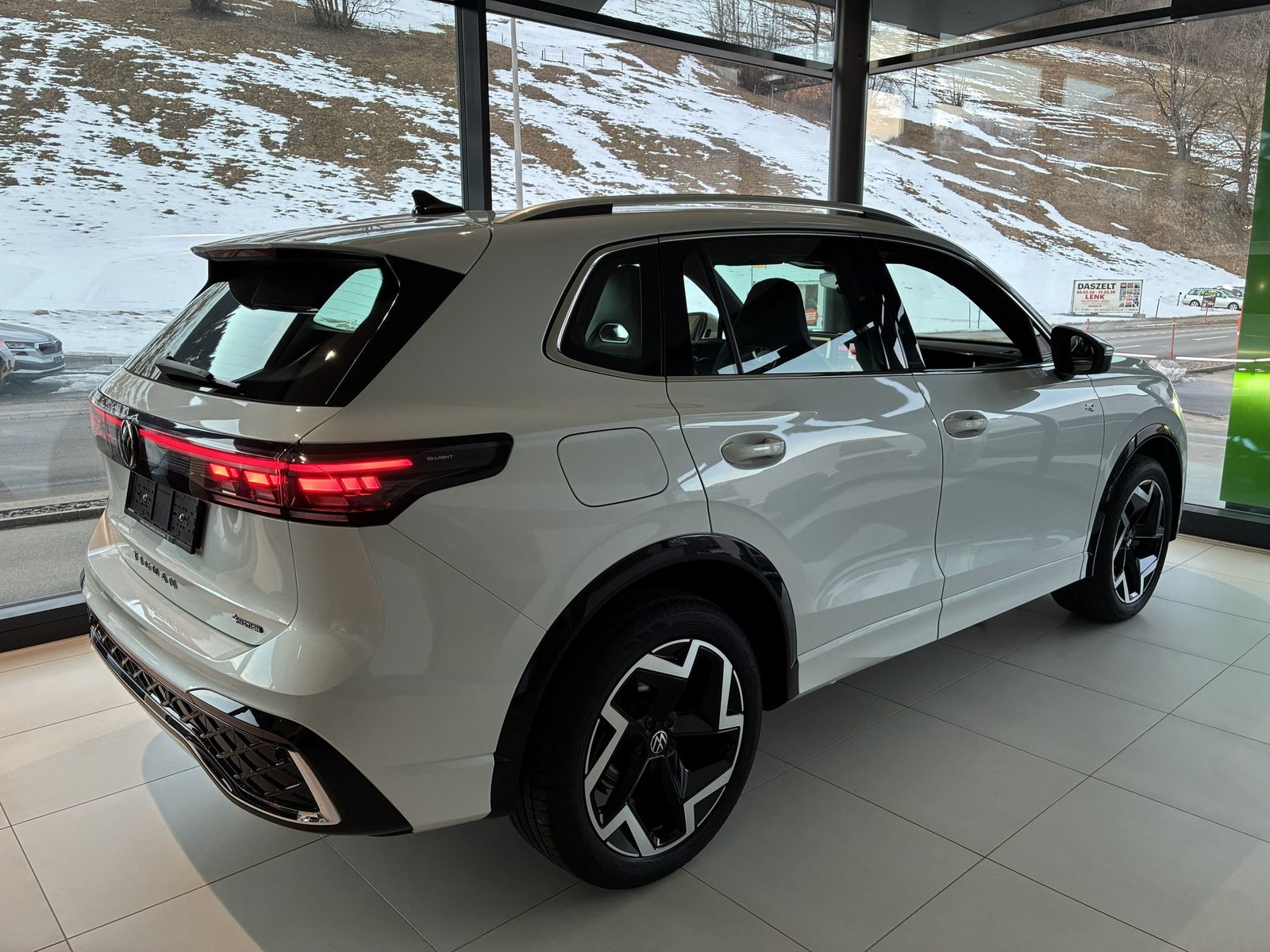 VW Tiguan R-Line, Diesel, Occasion / Utilisé, Automatique - 5