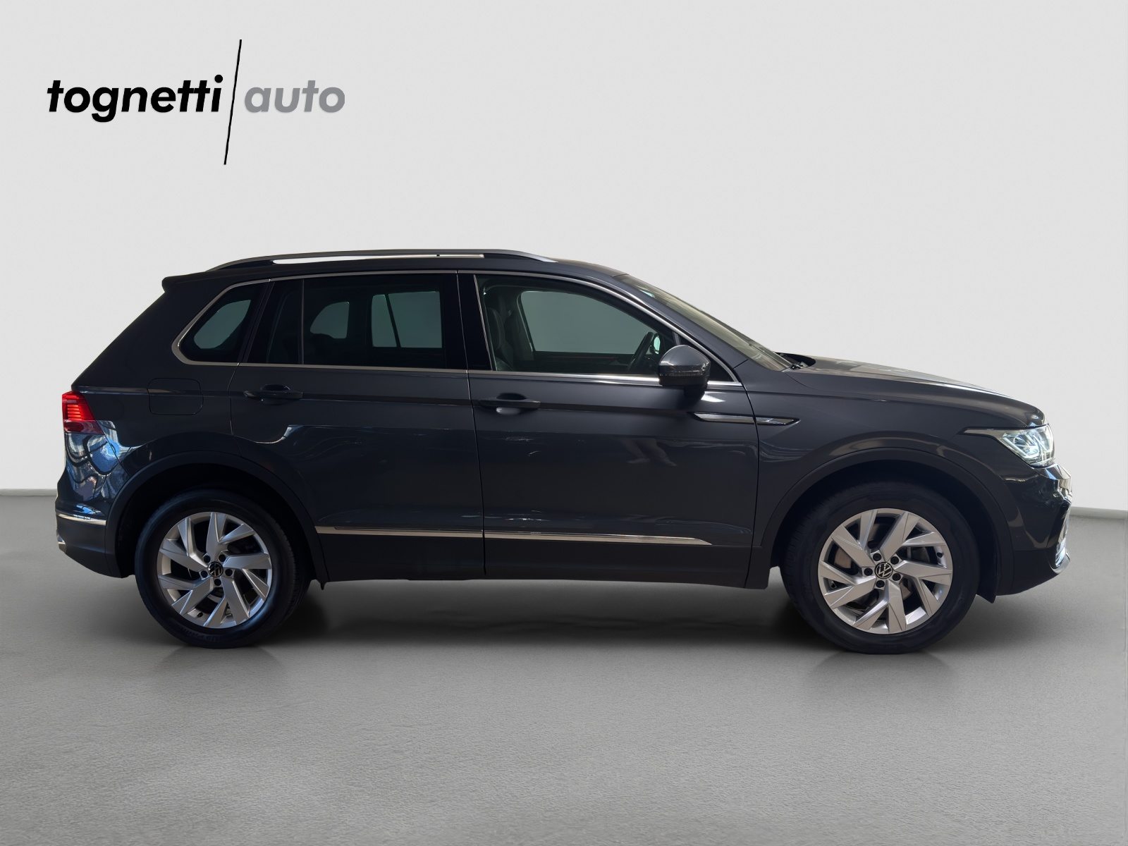 VW Tiguan Elegance, Essence, Occasion / Utilisé, Automatique - 3