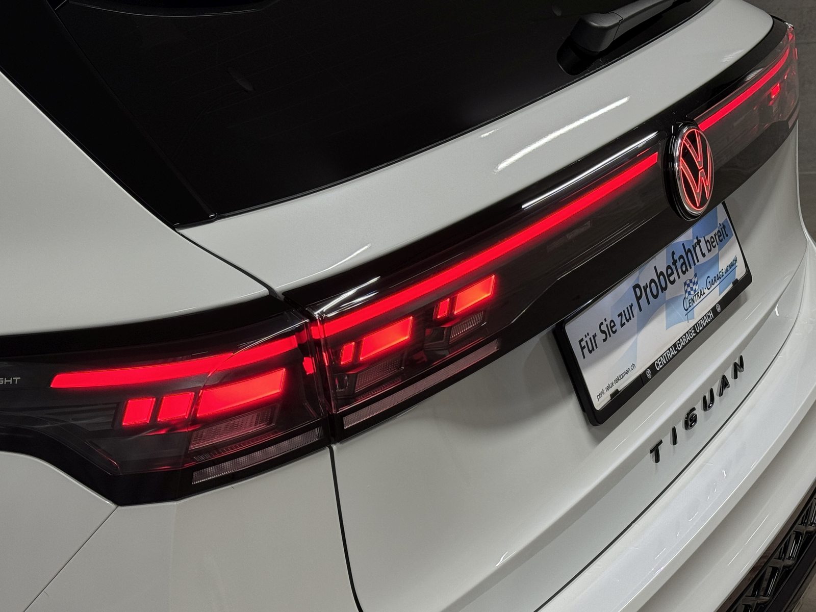 VW Tiguan R-Line UNITED, Diesel, Occasion / Utilisé, Automatique - 6