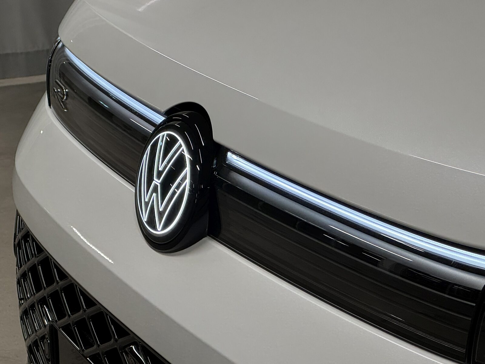VW Tiguan R-Line UNITED, Diesel, Occasion / Gebraucht, Automatik - 7