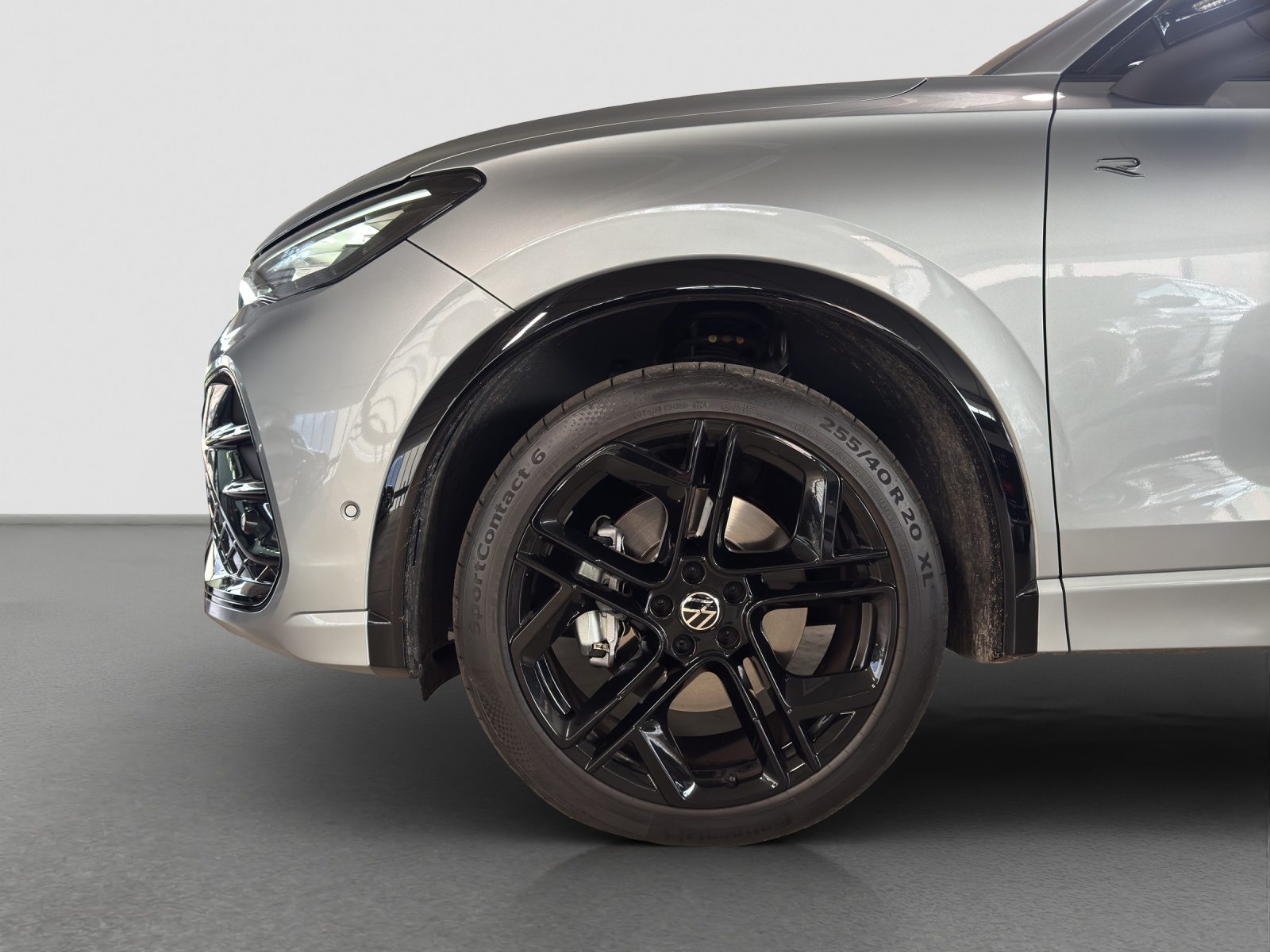 VW Tiguan R-Line, Benzin, Occasion / Gebraucht, Automatik - 5