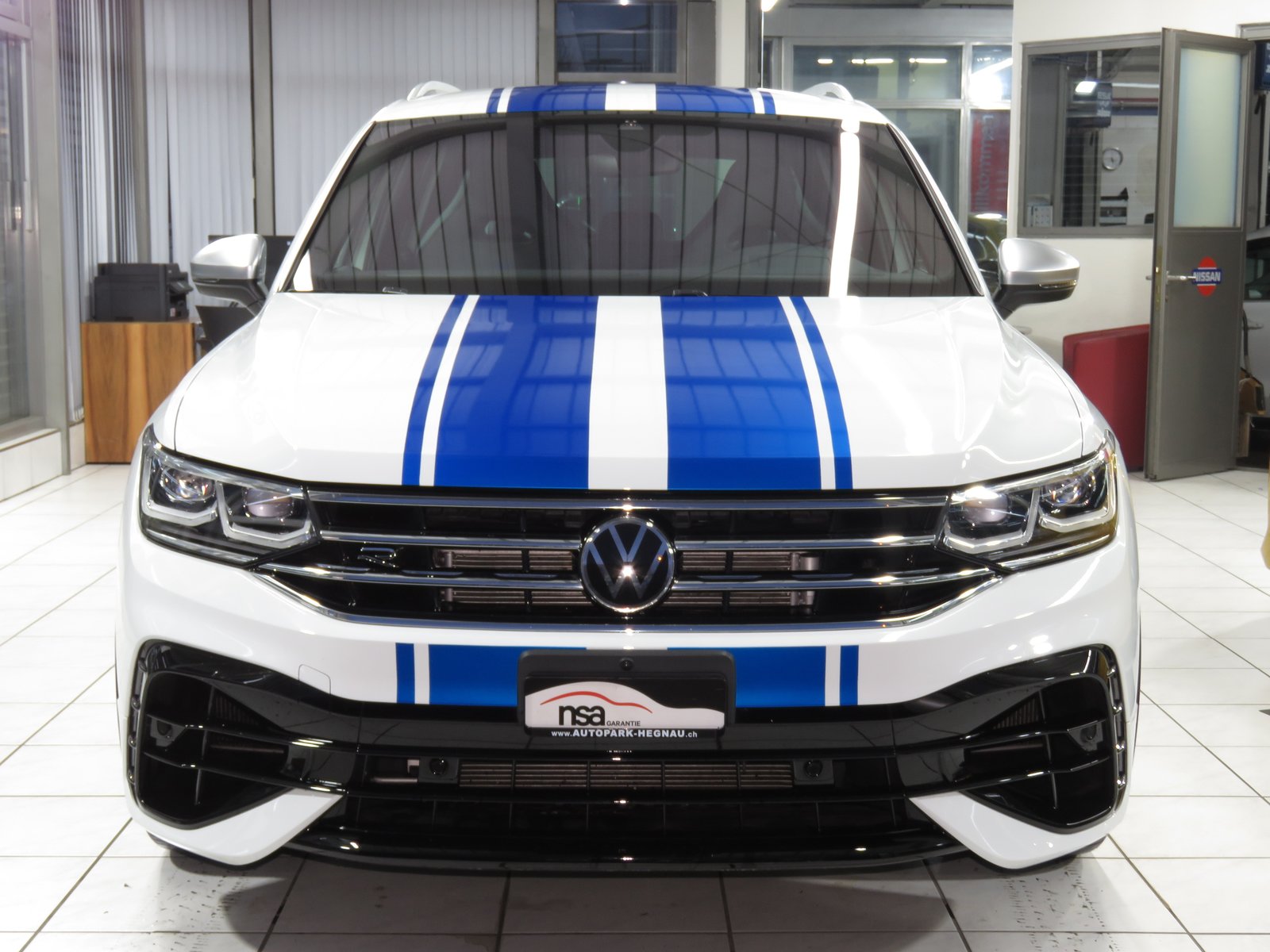 VW Tiguan 2.0 TSI R 4-Motion DSG, Benzin, Occasion / Gebraucht, Automatik - 2