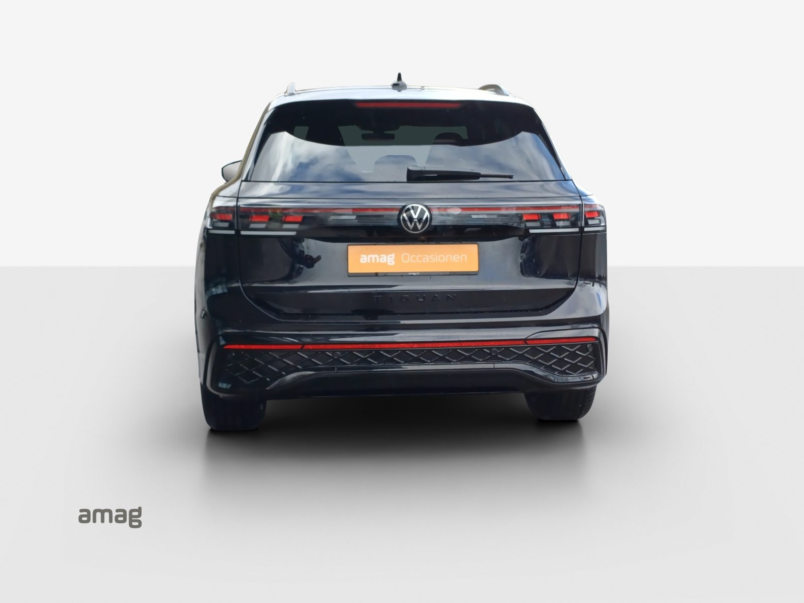 VW Tiguan R-Line, Diesel, Second hand / Used, Automatic - 4