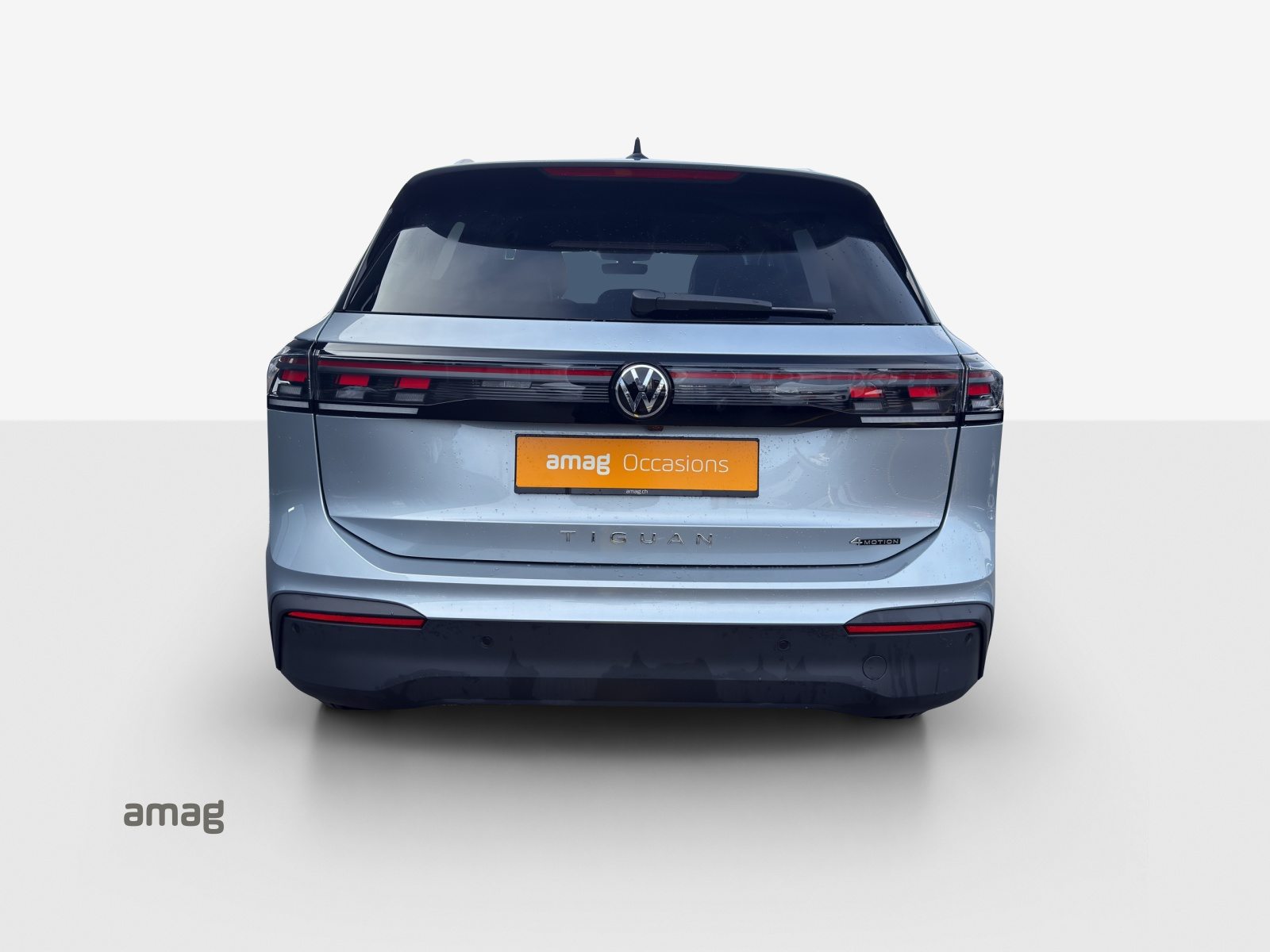 VW Tiguan UNITED, Essence, Occasion / Utilisé, Automatique - 4