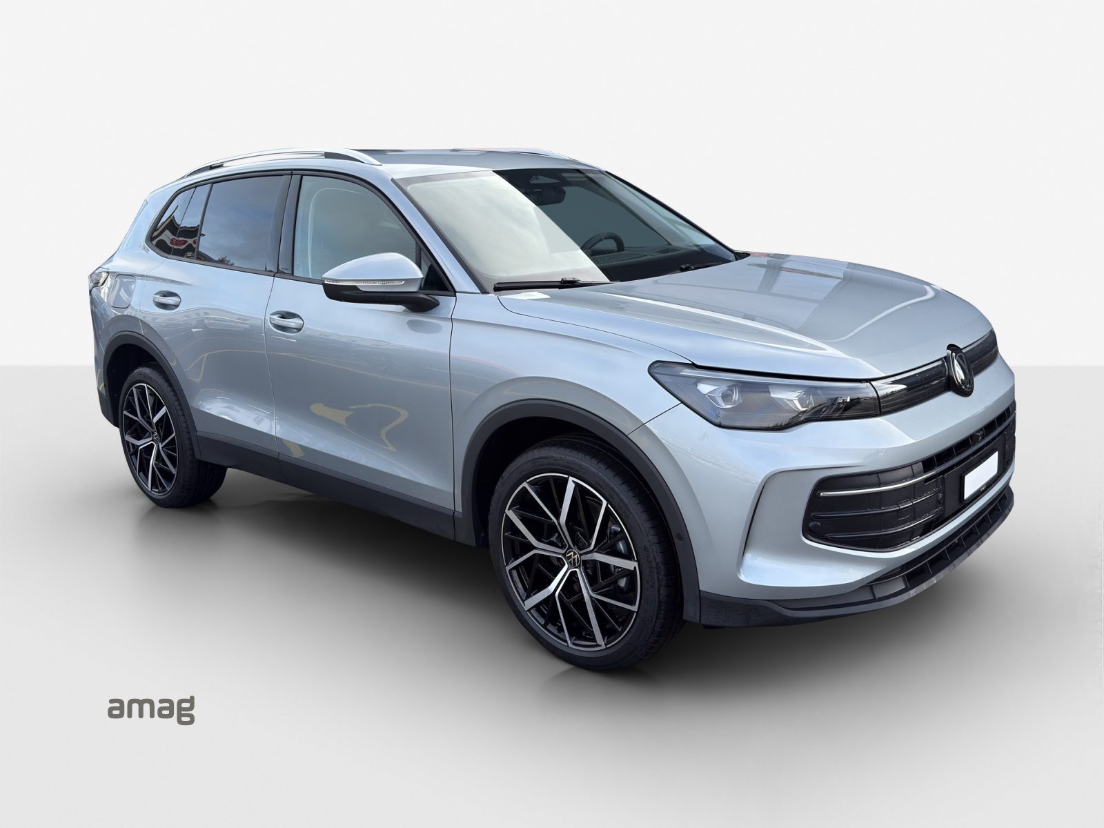 VW Tiguan UNITED, Essence, Occasion / Utilisé, Automatique - 6
