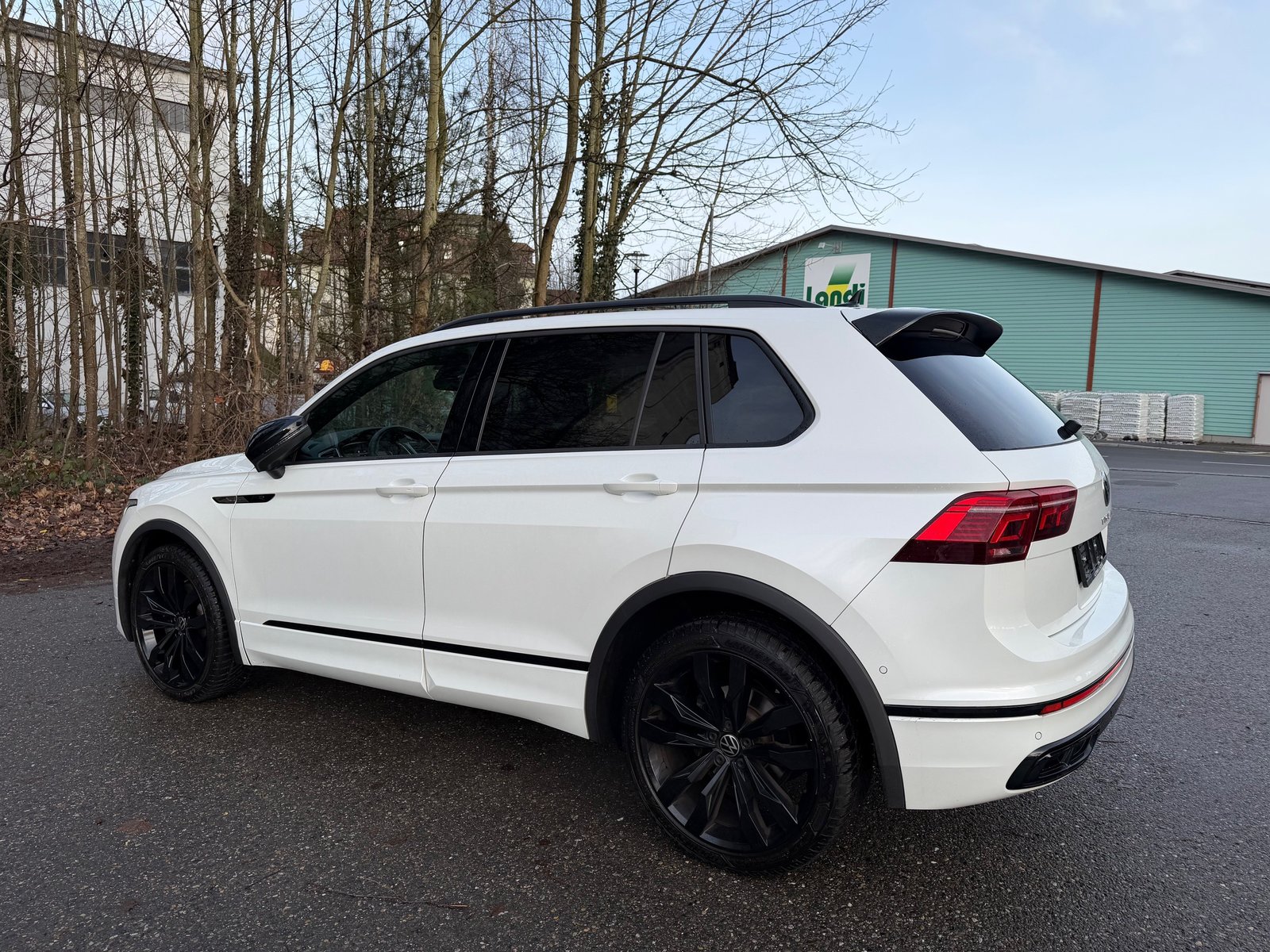 VW Tiguan 2.0 TDI SCR R-Line 4Motion DSG, Diesel, Occasion / Utilisé, Automatique - 3