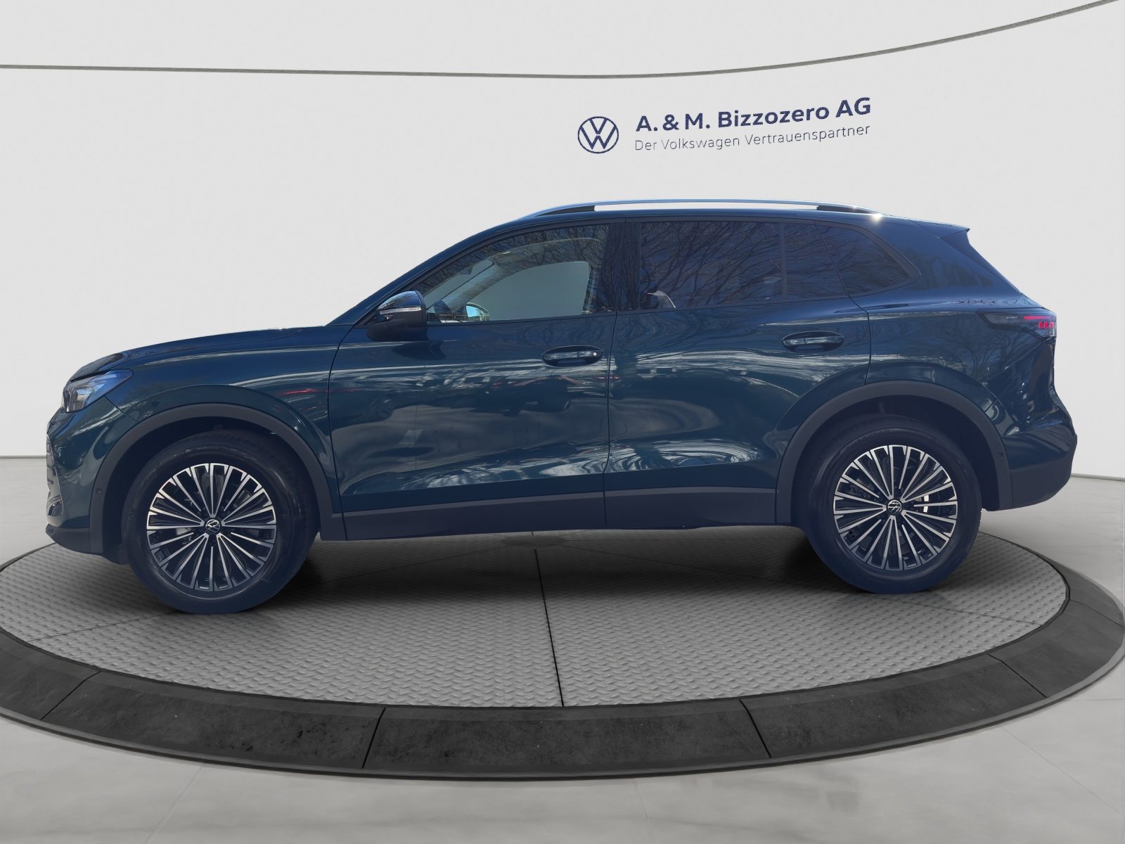 VW Tiguan UNITED, Benzin, Occasion / Gebraucht, Automatik - 2