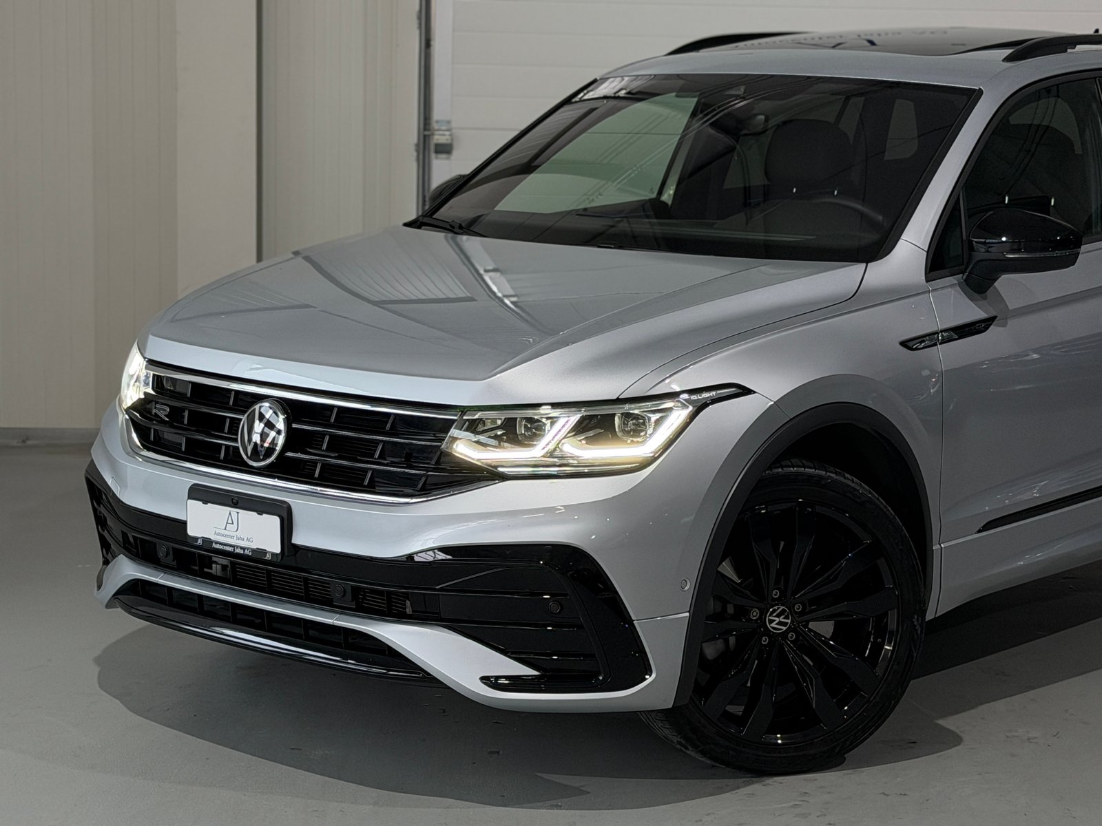 VW Tiguan 2.0TSI R-Line 4Motion DSG (CH) Black Style *244PS*, Essence, Occasion / Utilisé, Automatique - 3