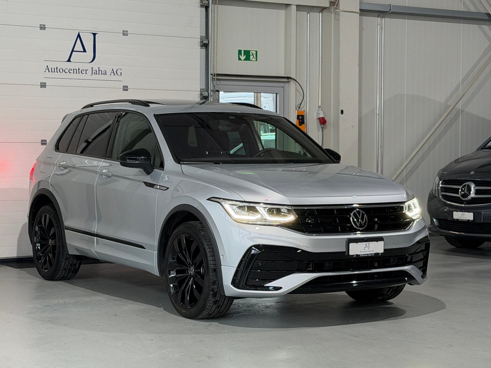 VW Tiguan 2.0TSI R-Line 4Motion DSG (CH) Black Style *244PS*, Essence, Occasion / Utilisé, Automatique - 7