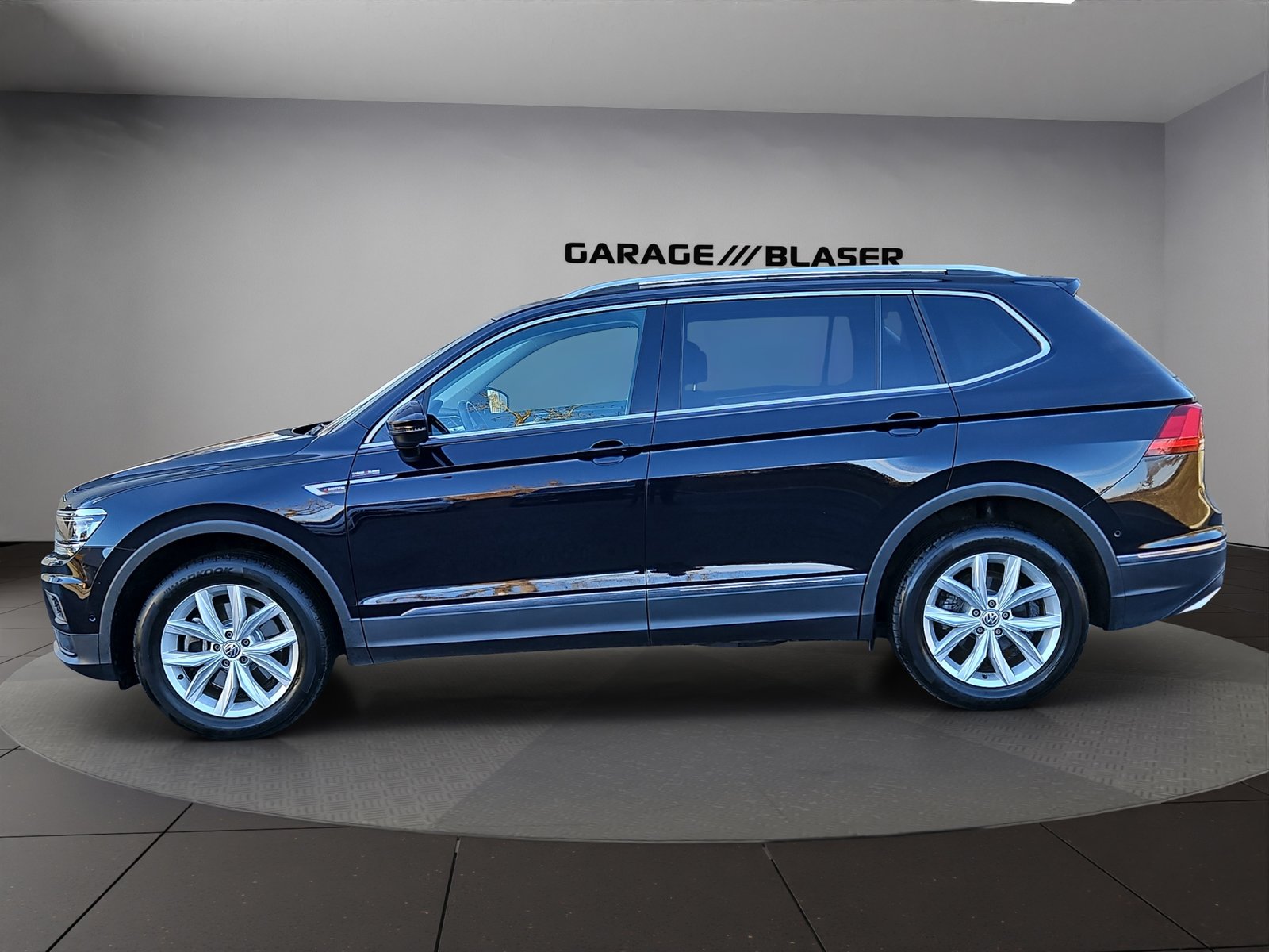VW Tiguan Allspace 2.0 TDI SCR Elegance 4Motion DSG, Diesel, Second hand / Used, Automatic - 3