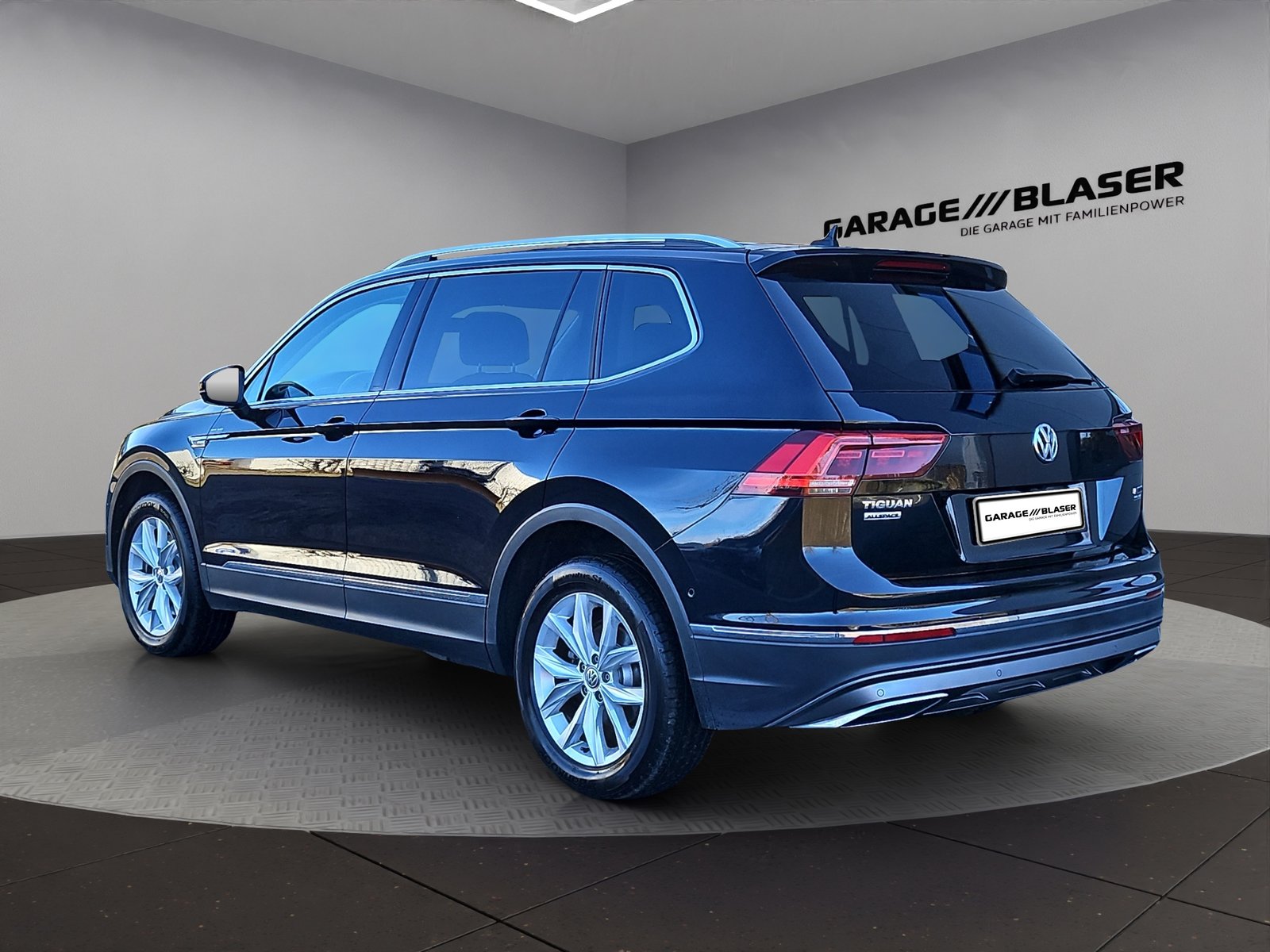 VW Tiguan Allspace 2.0 TDI SCR Elegance 4Motion DSG, Diesel, Second hand / Used, Automatic - 4