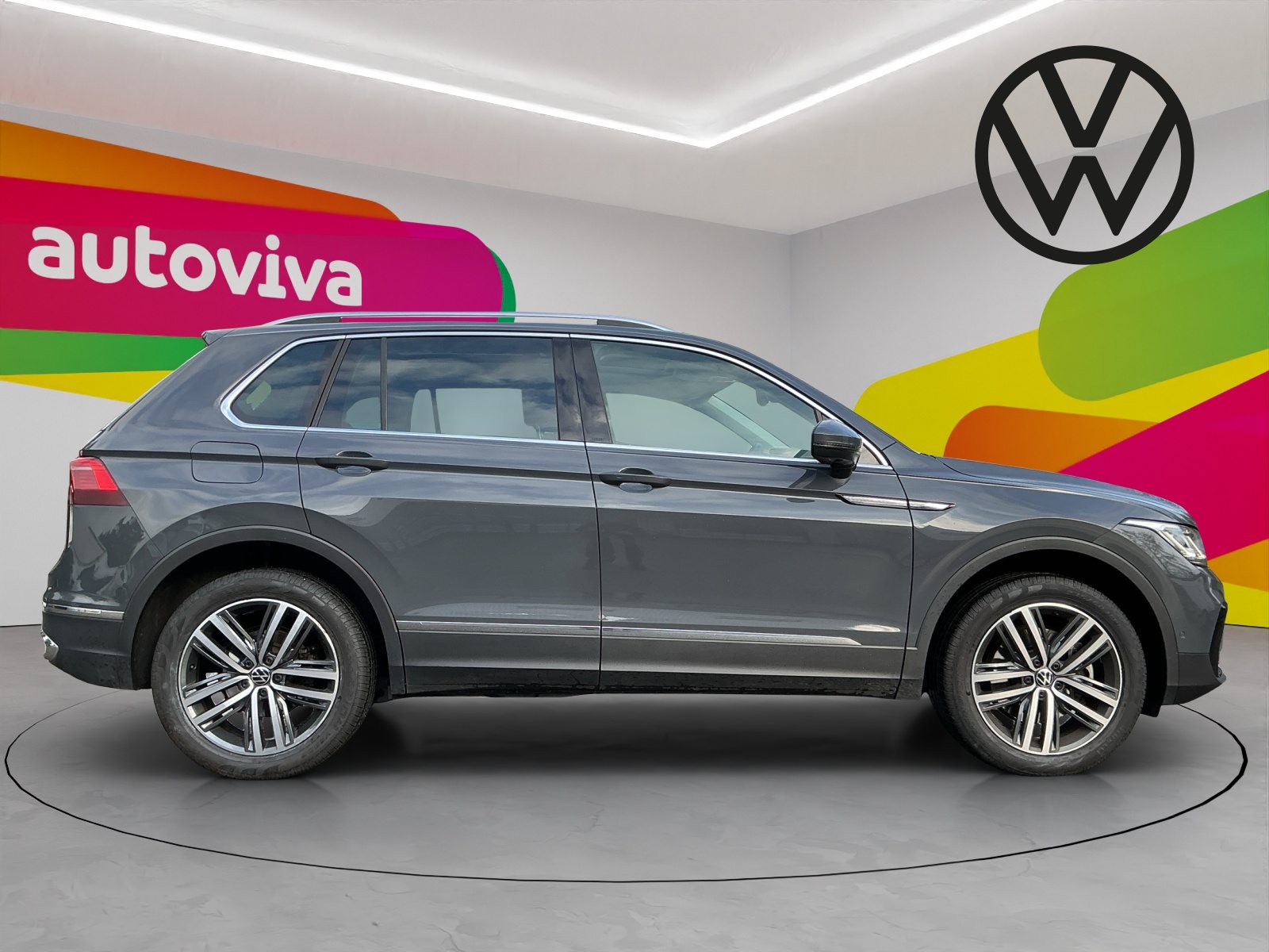 VW Tiguan Elegance, Diesel, Second hand / Used, Automatic - 4