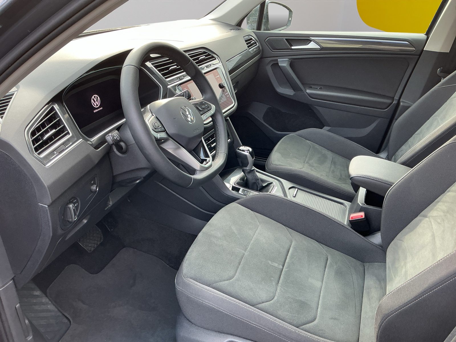 VW Tiguan Elegance, Diesel, Second hand / Used, Automatic - 5