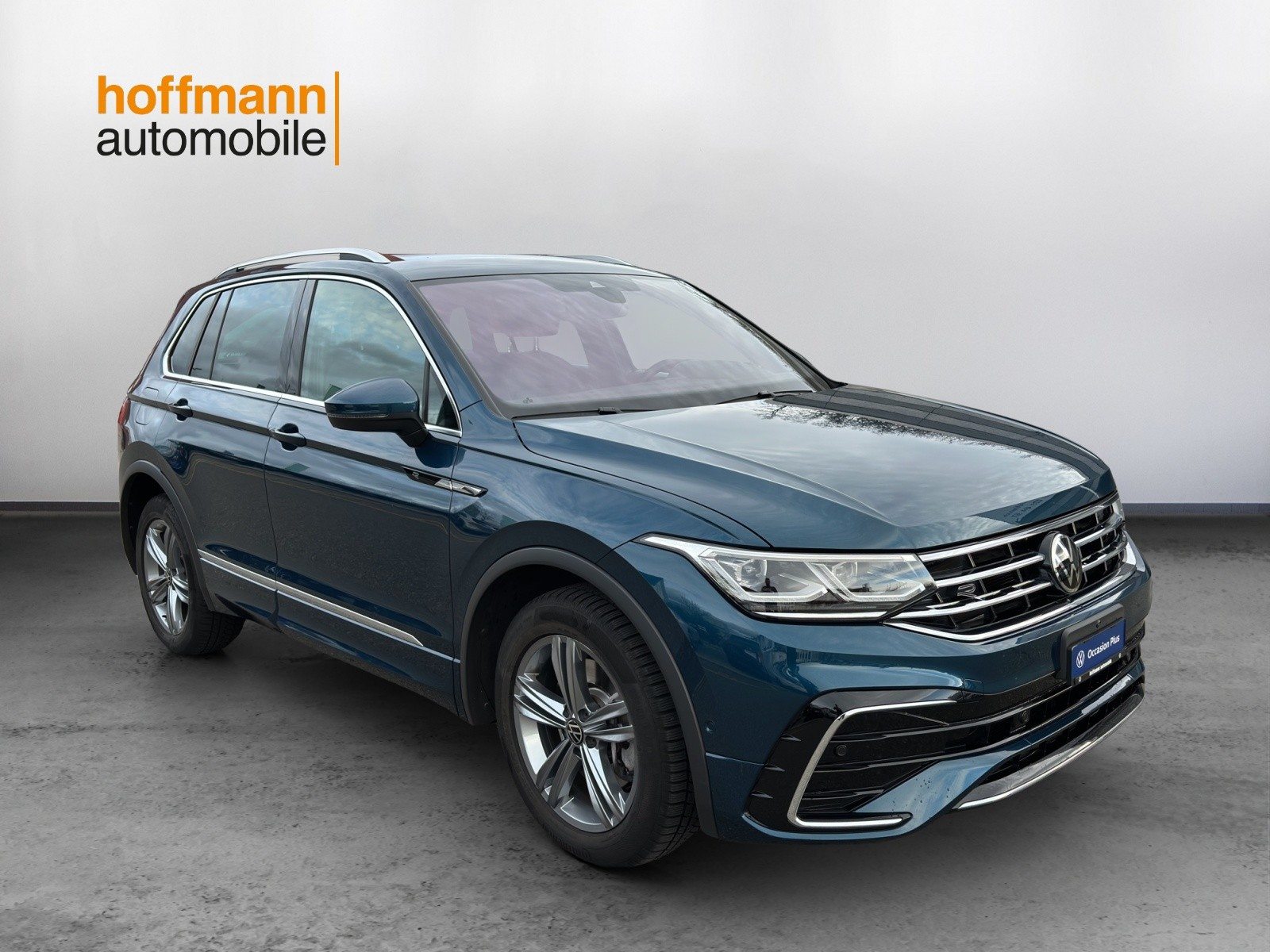 VW Tiguan R-Line, Petrol, Second hand / Used, Automatic - 3