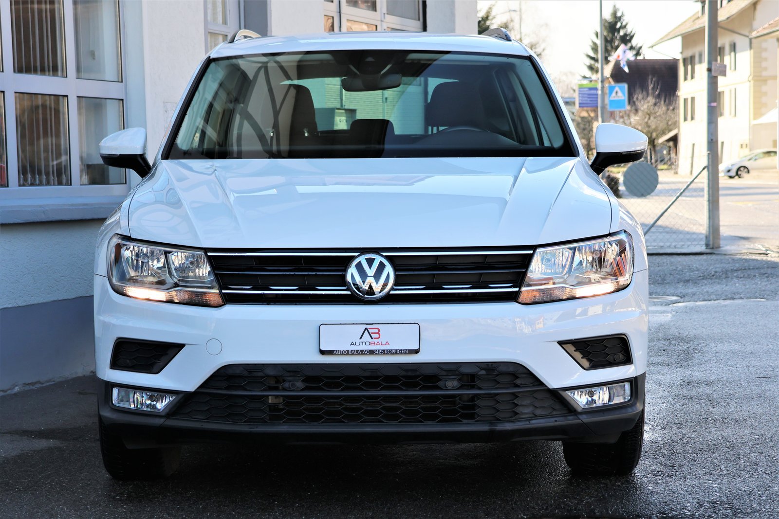 VW Tiguan 1.4TSI Trendline, Essence, Occasion / Utilisé, Manuelle - 2